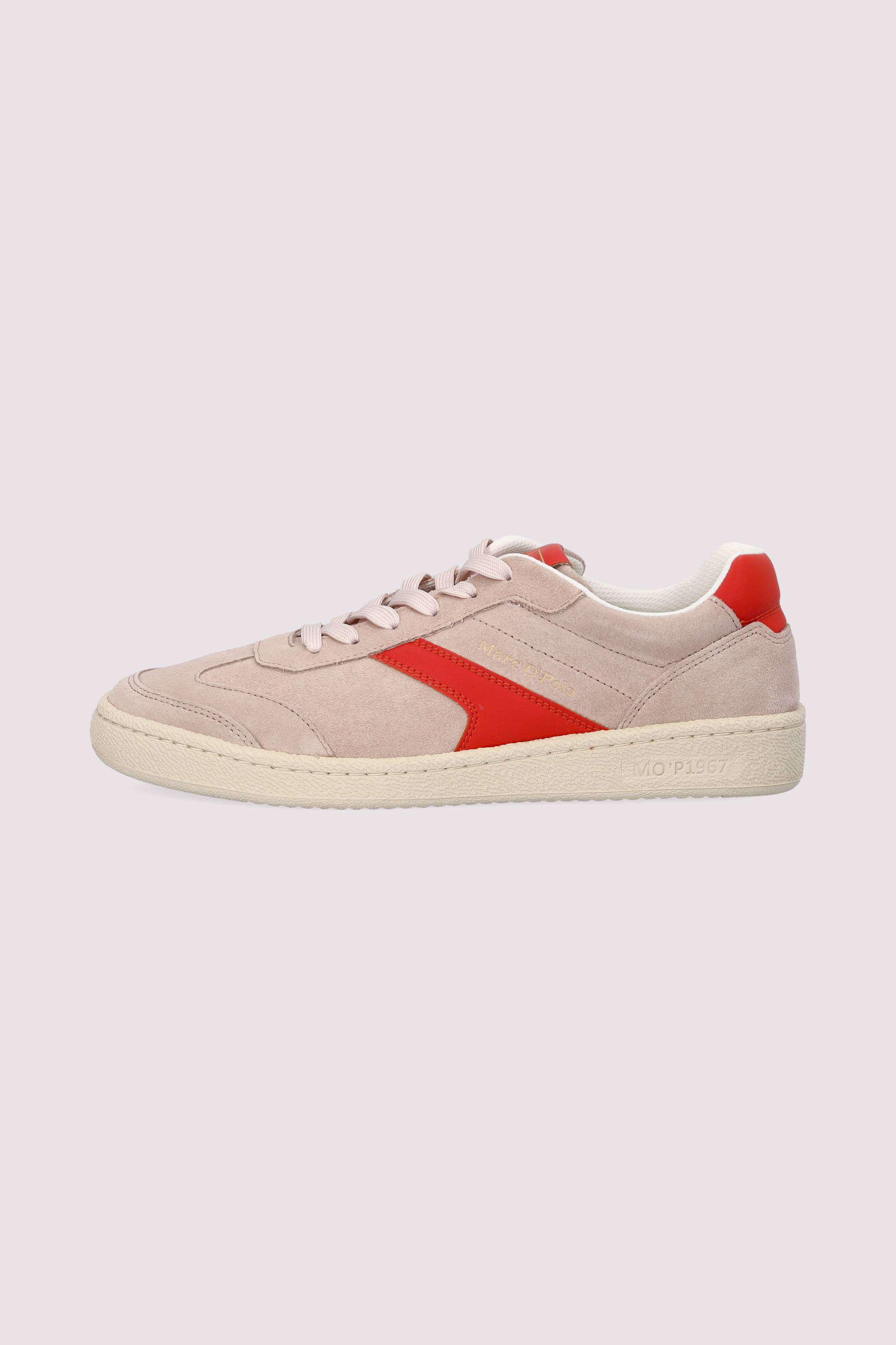 Sneaker