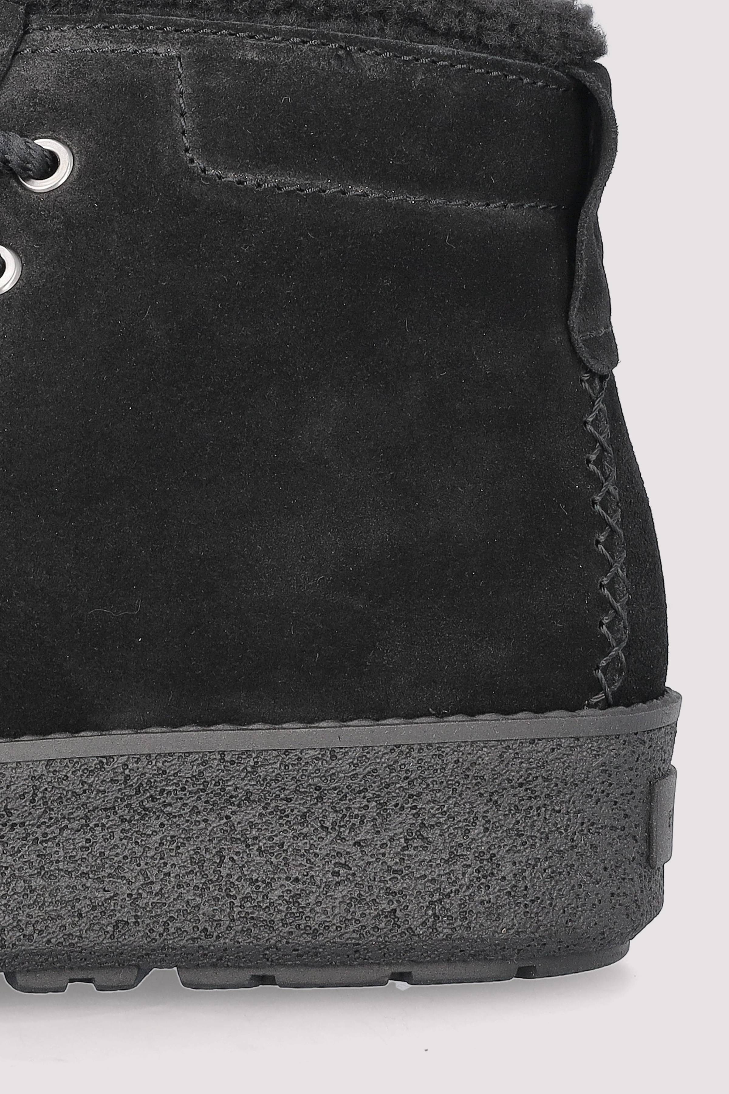 Lace up Bootie warmlined
