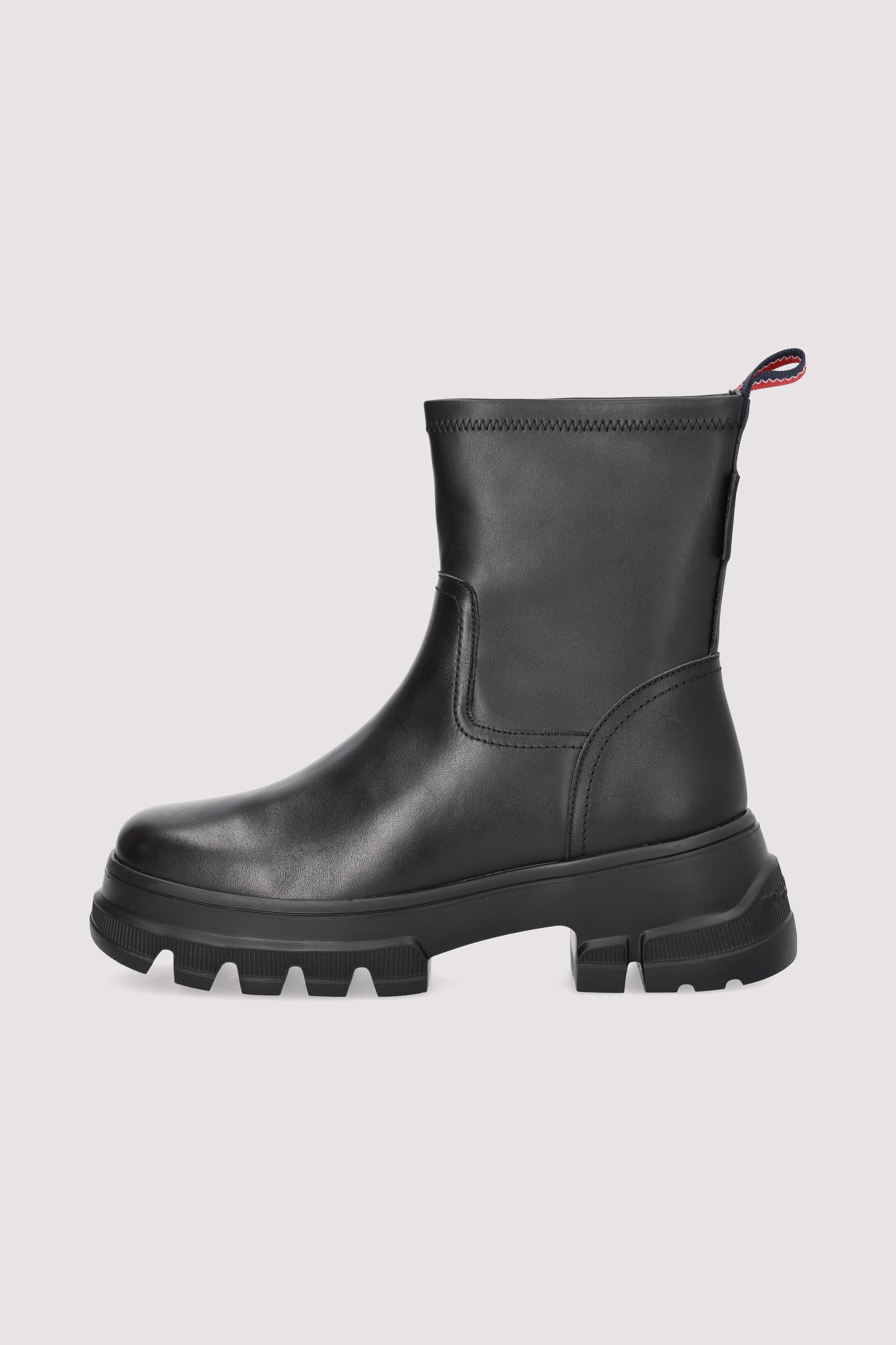 Black chunky chelsea ankle boots shop
