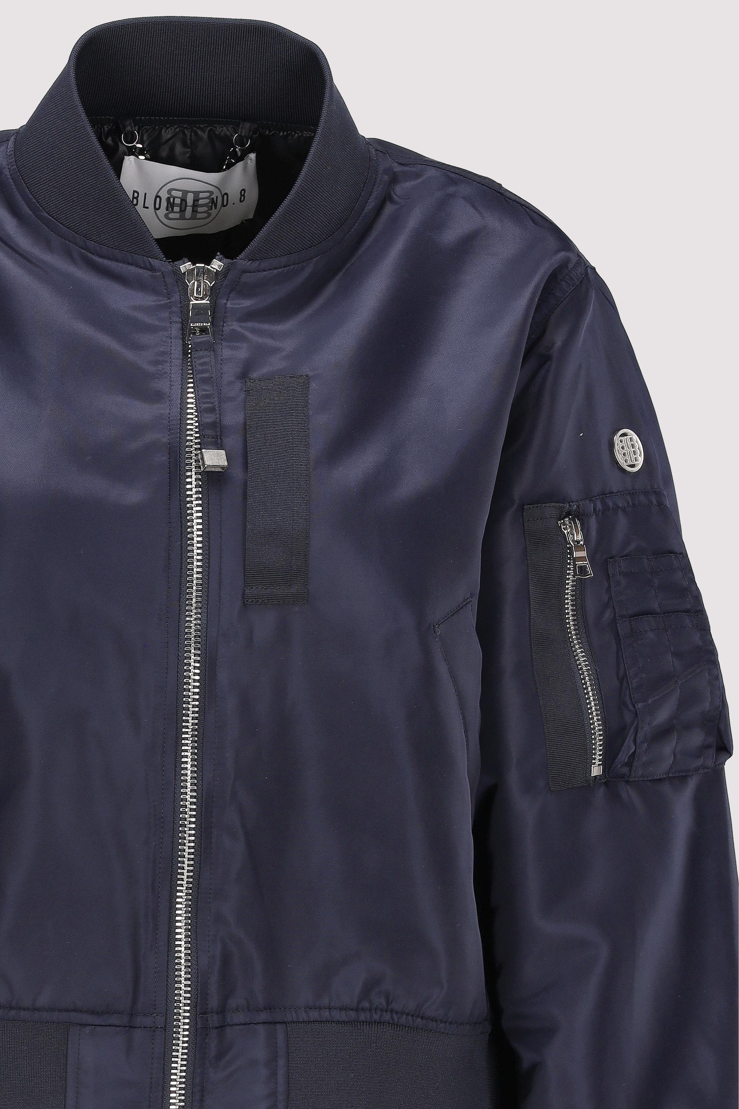 Blonde No. 8 - Bomberjacket Churchill Blonde No. 8 - Bomberjacket Churchill