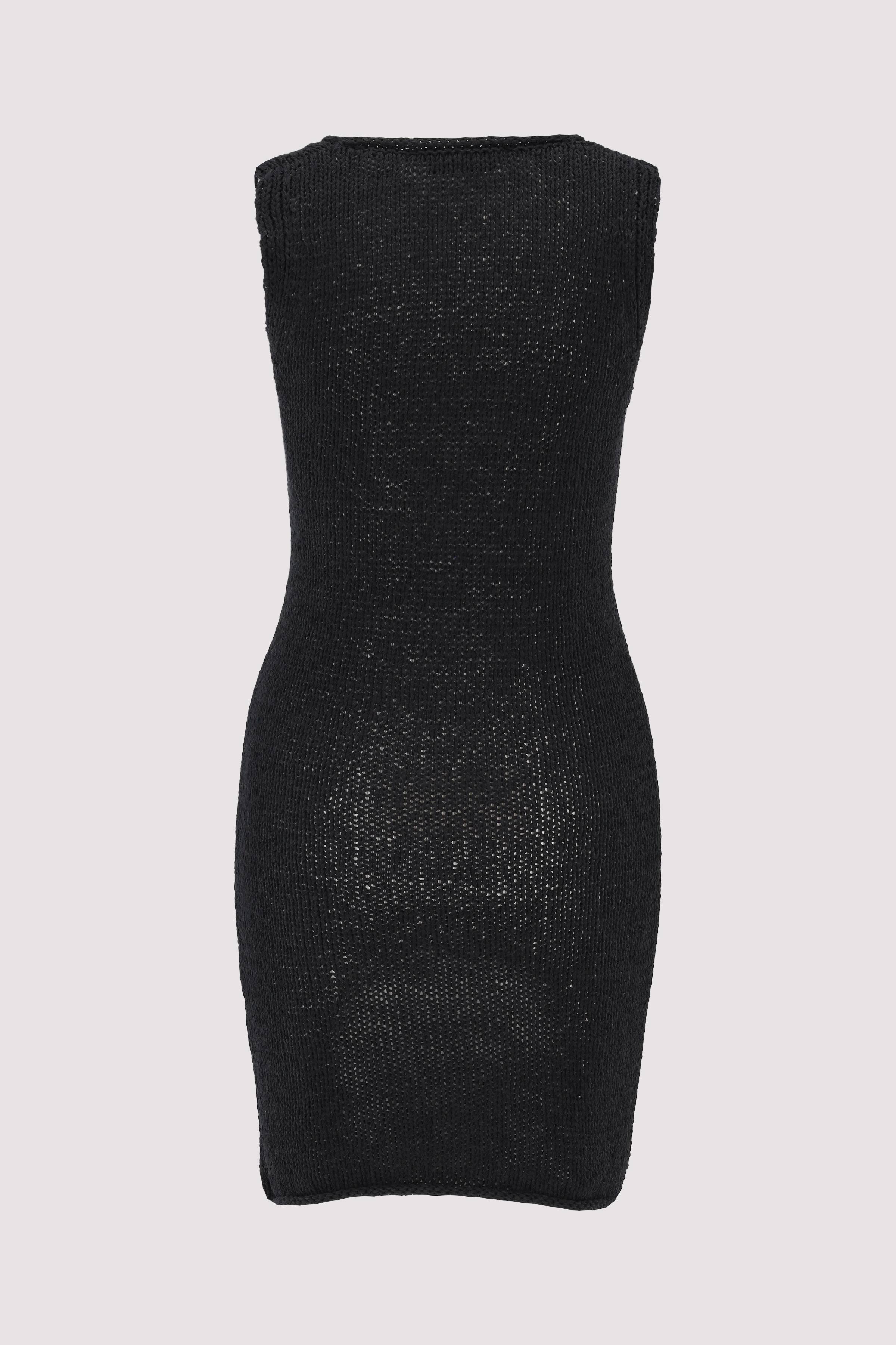 Dress, sleeveless, round neck