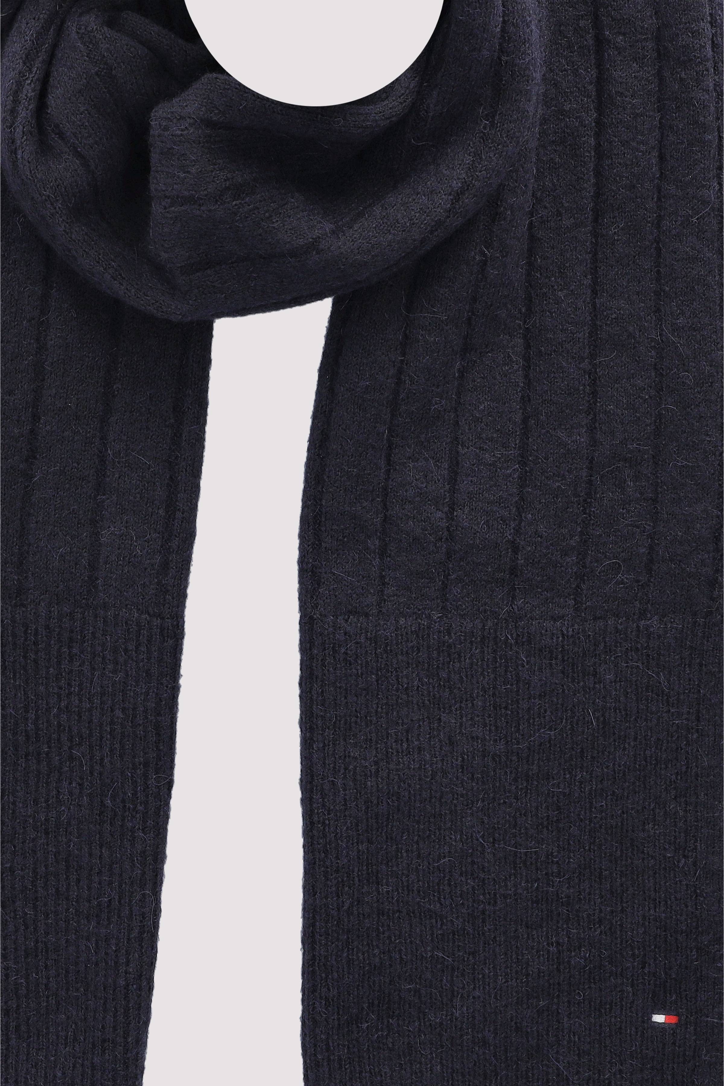 TH FLAG FLUFFY SCARF