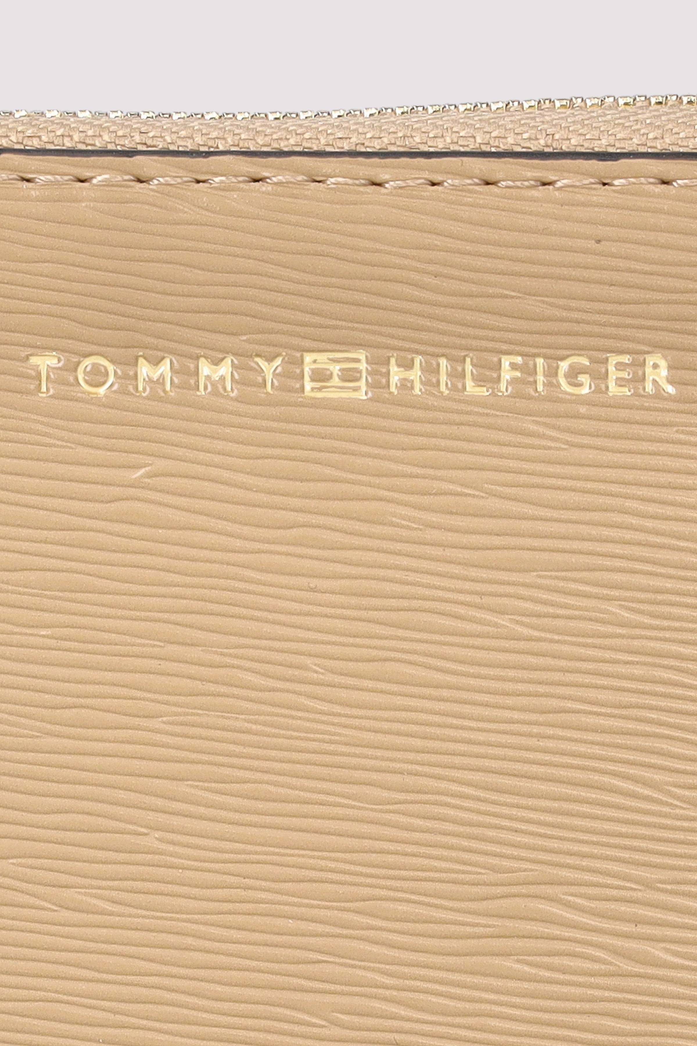 TH MODERN COMPACT ZA