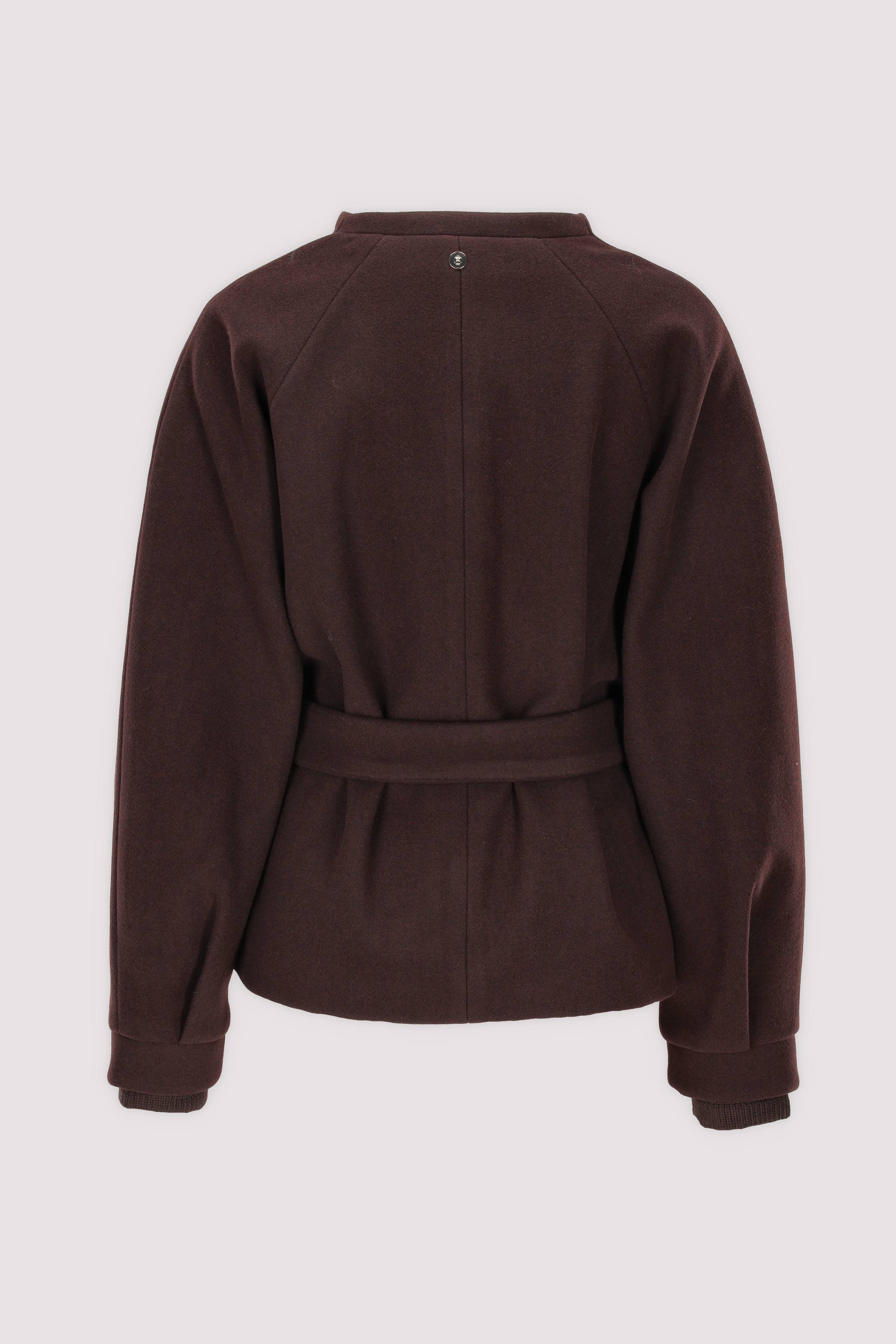 Rote Freizeitjacke aus Polyester.