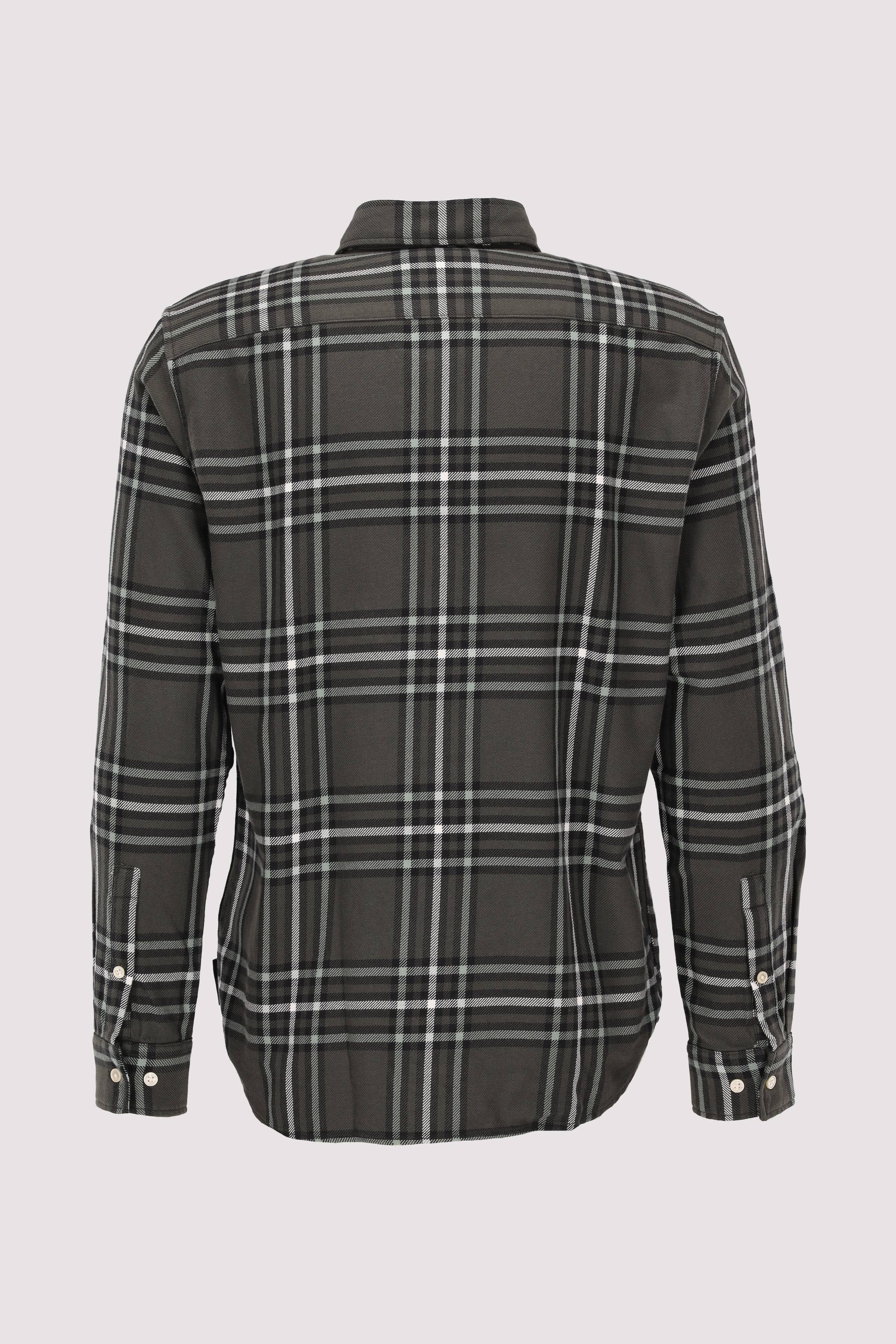 Kent collar, long sleeves, one