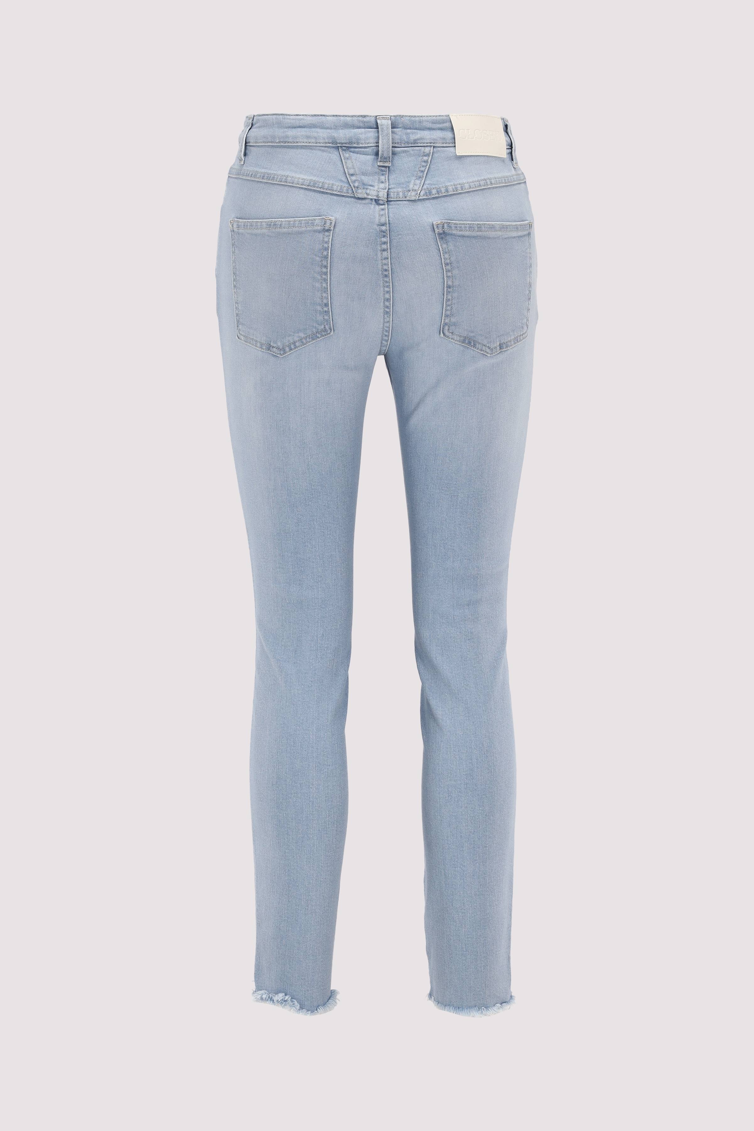 Closed - skinny pusher Closed - skinny pusher