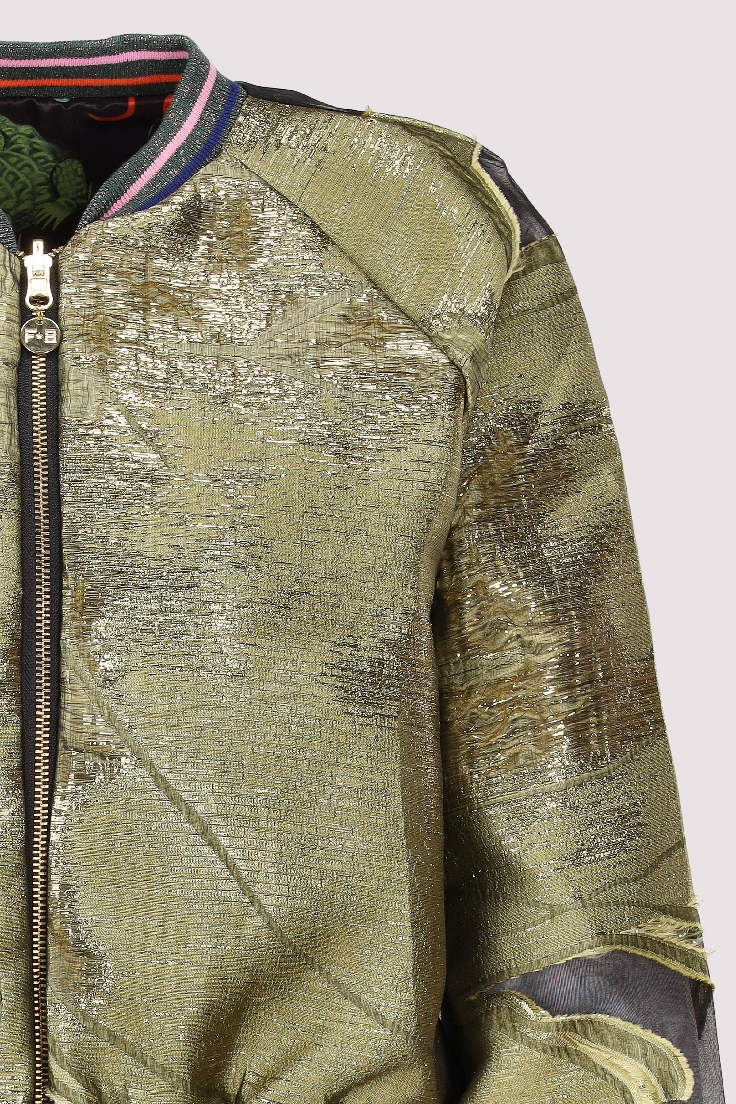 F8 - Lady Crop Bomber