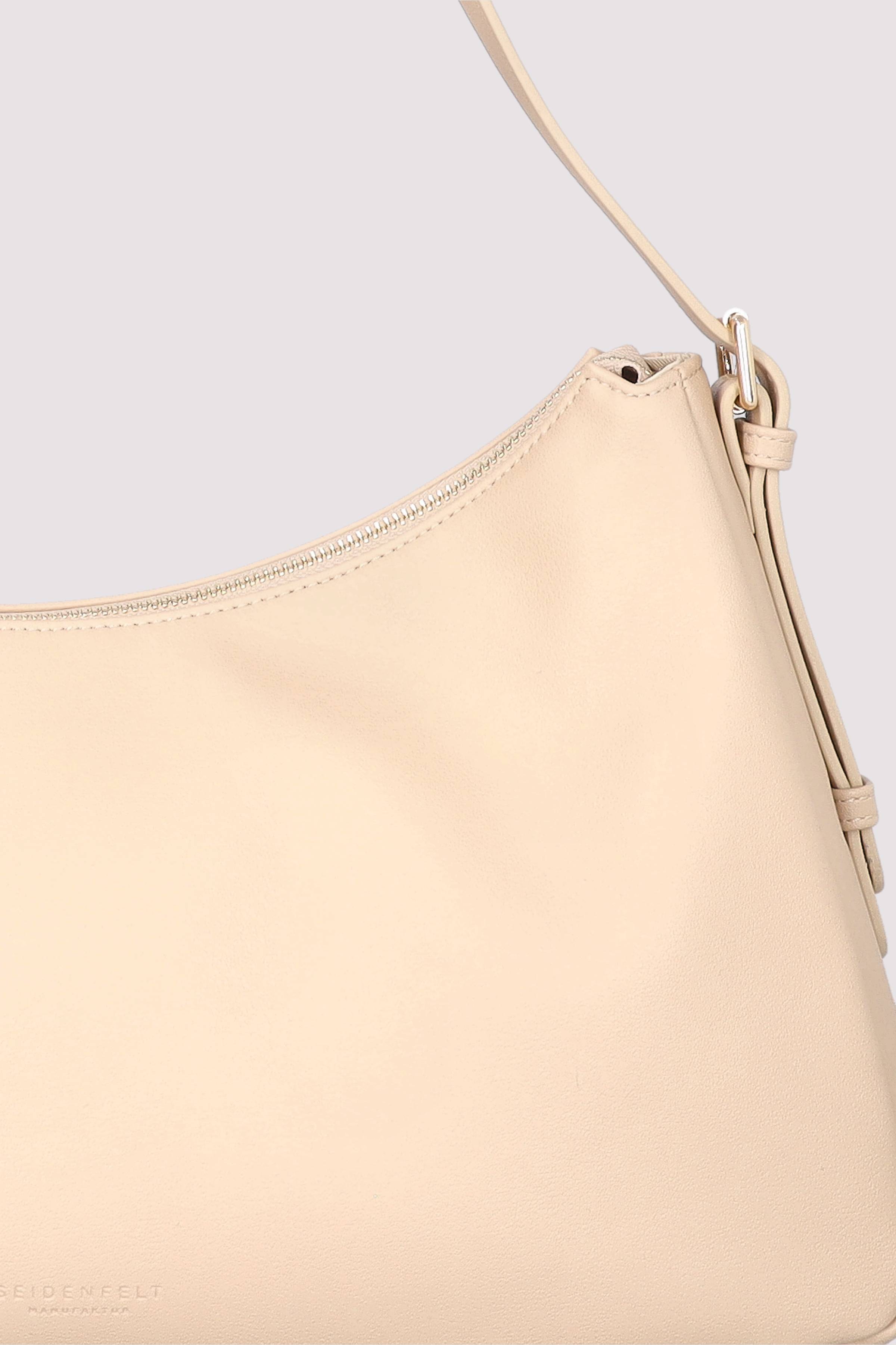 Nelma Shoulderbag
