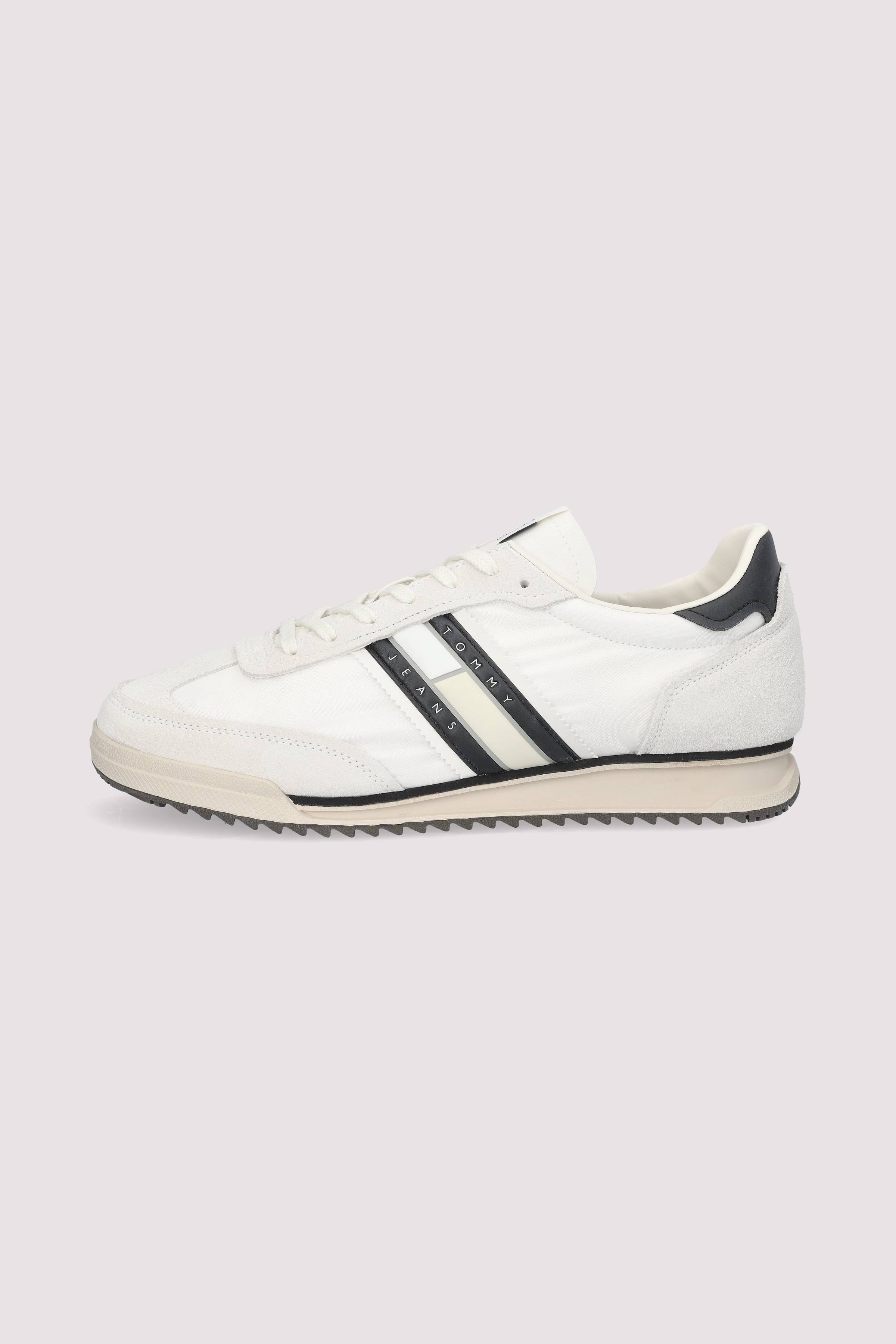 TJM RETRO RUNNER CLEATED