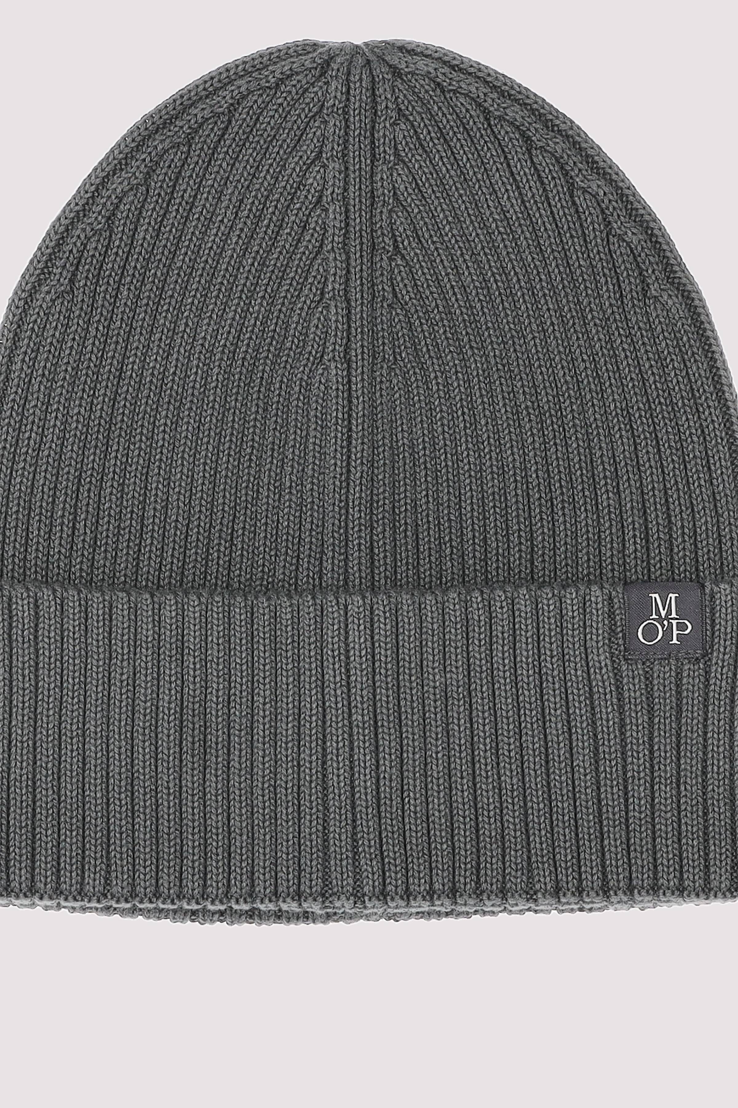 Hat, knitted, solid rib