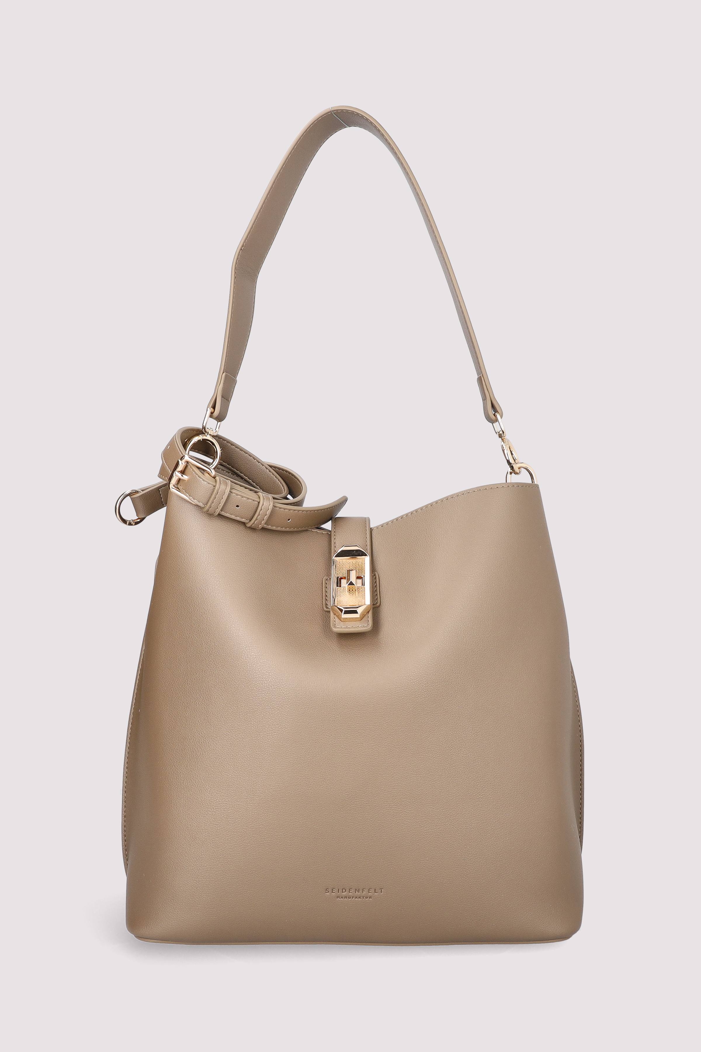 Eiby Hobo