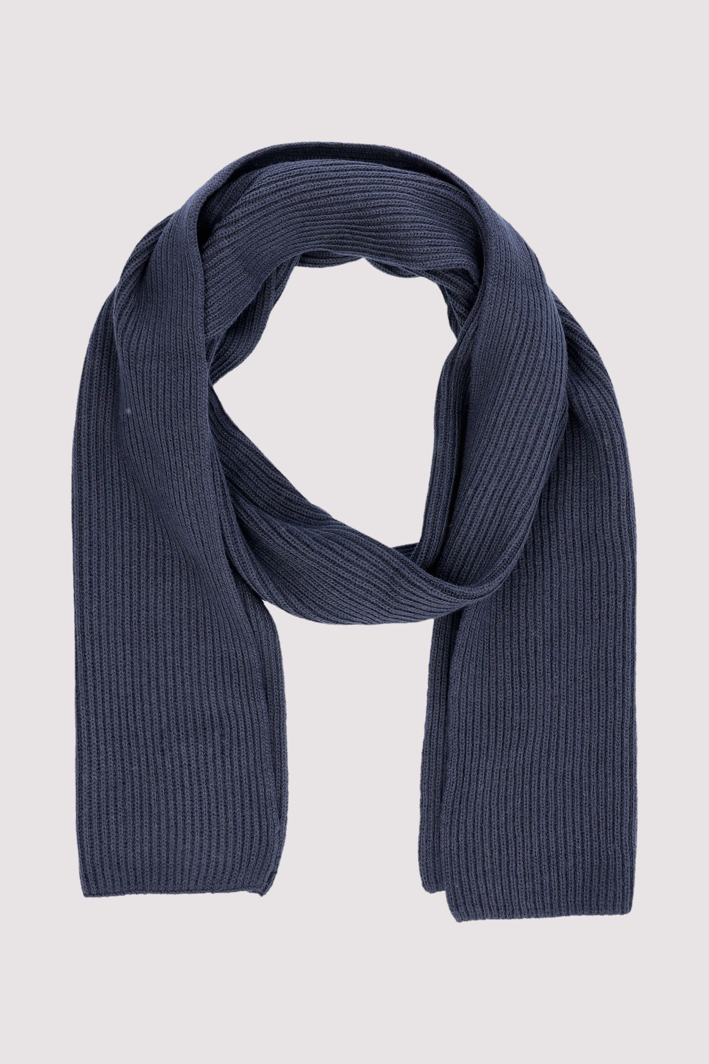 GP FLAG BEANIE & SCARF