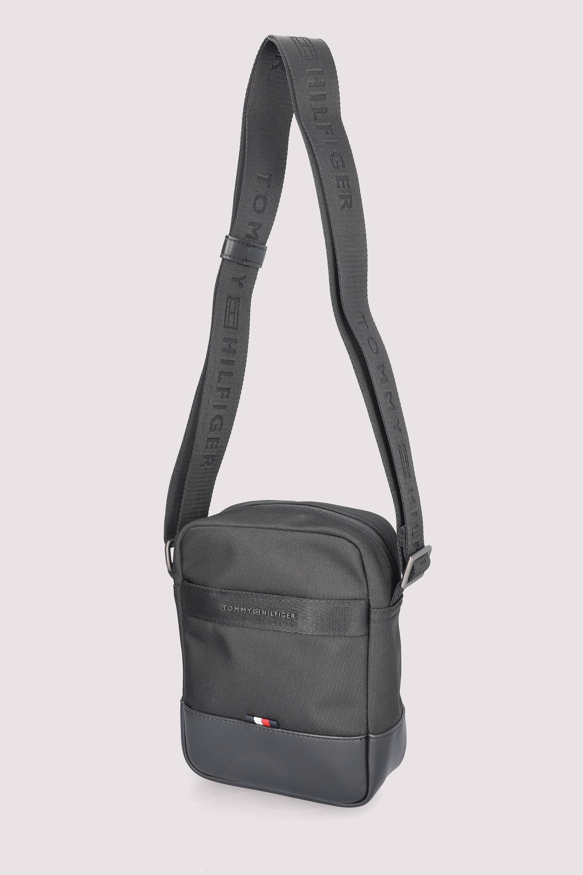 Tommy Hilfiger - TH NYLON TRAVEL MINI REPORTER Tommy Hilfiger - TH NYLON TRAVEL MINI REPORTER