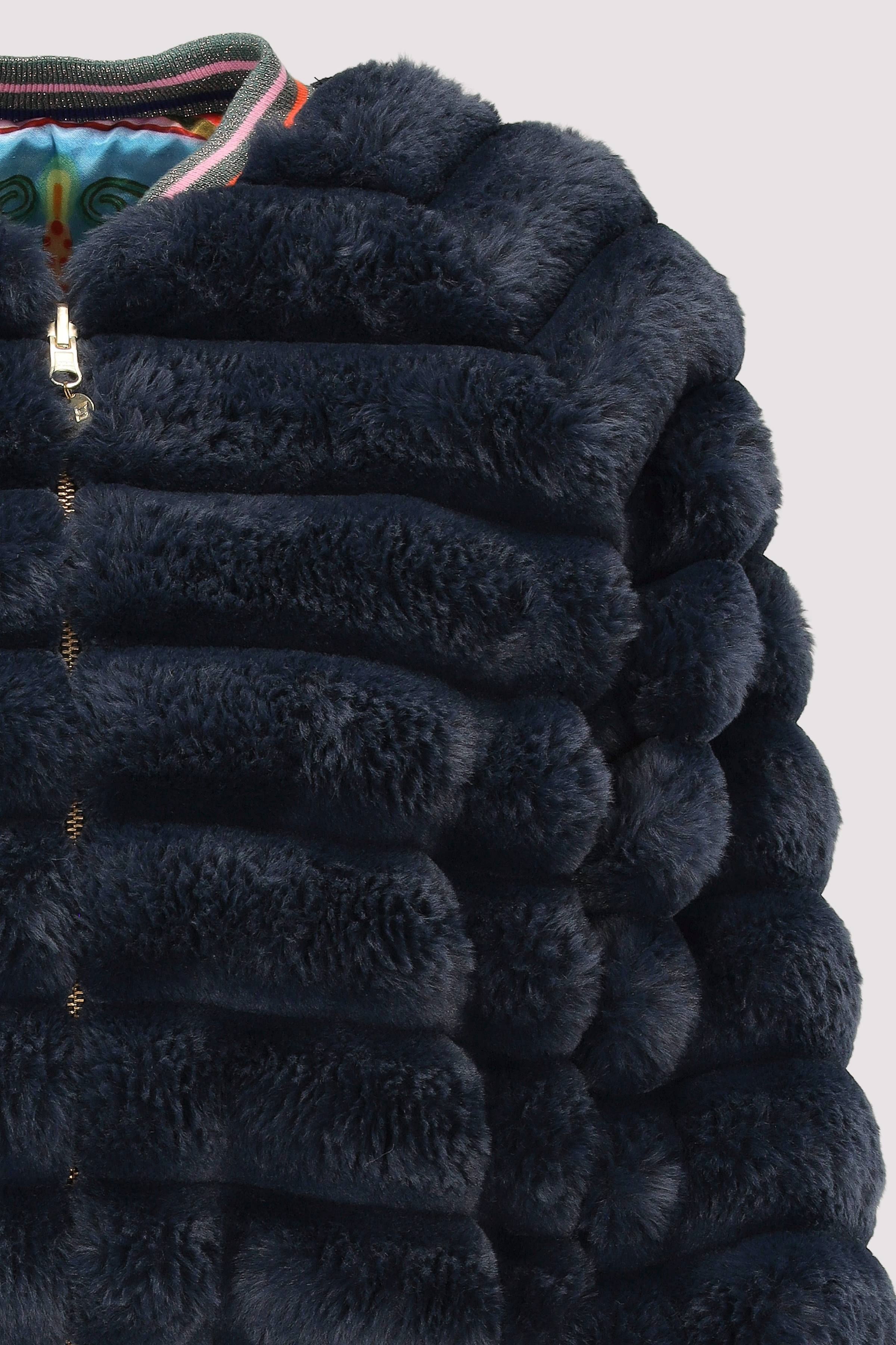 F8 - Lady Crop Bomber