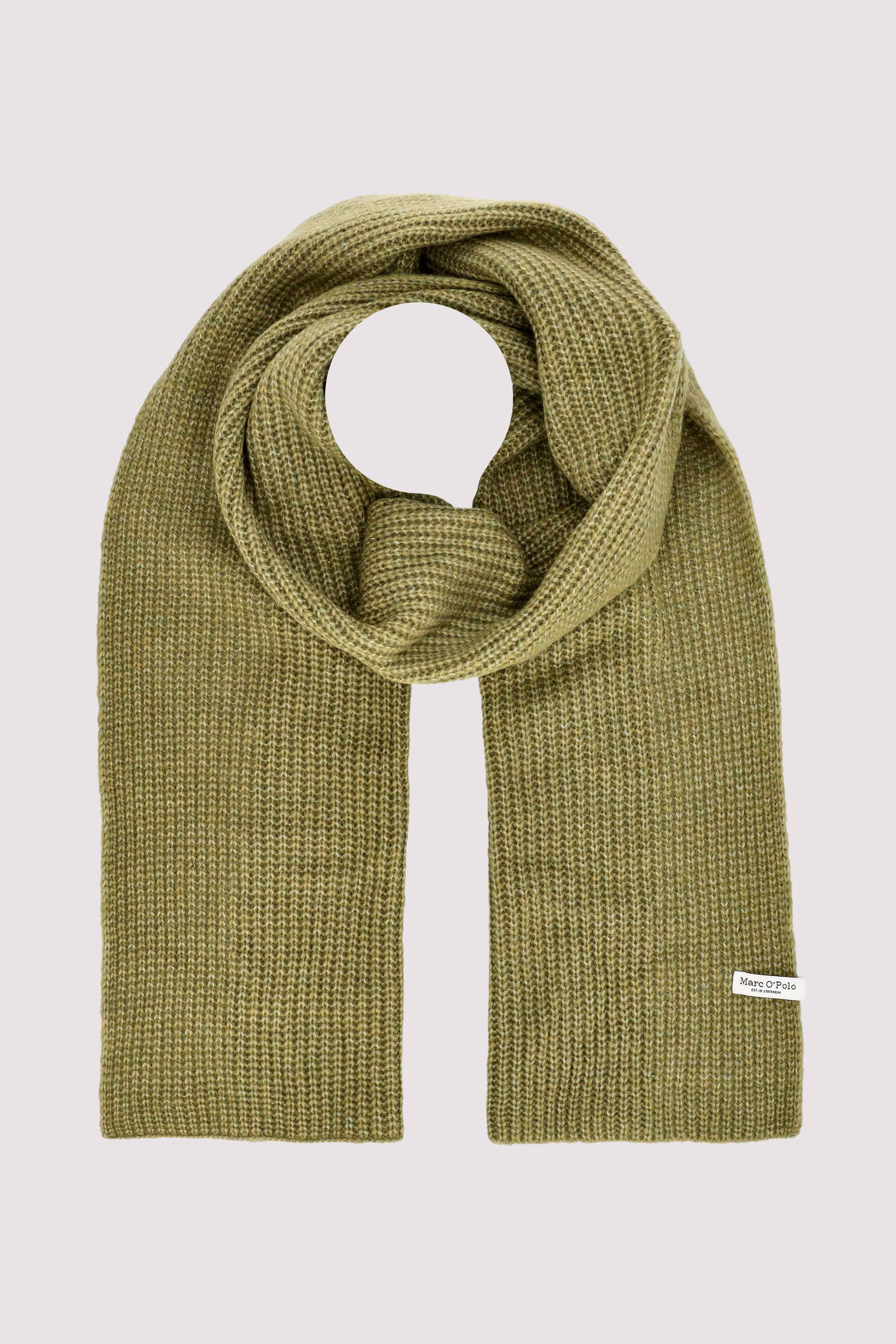 Scarf, knitted in half cardiga
