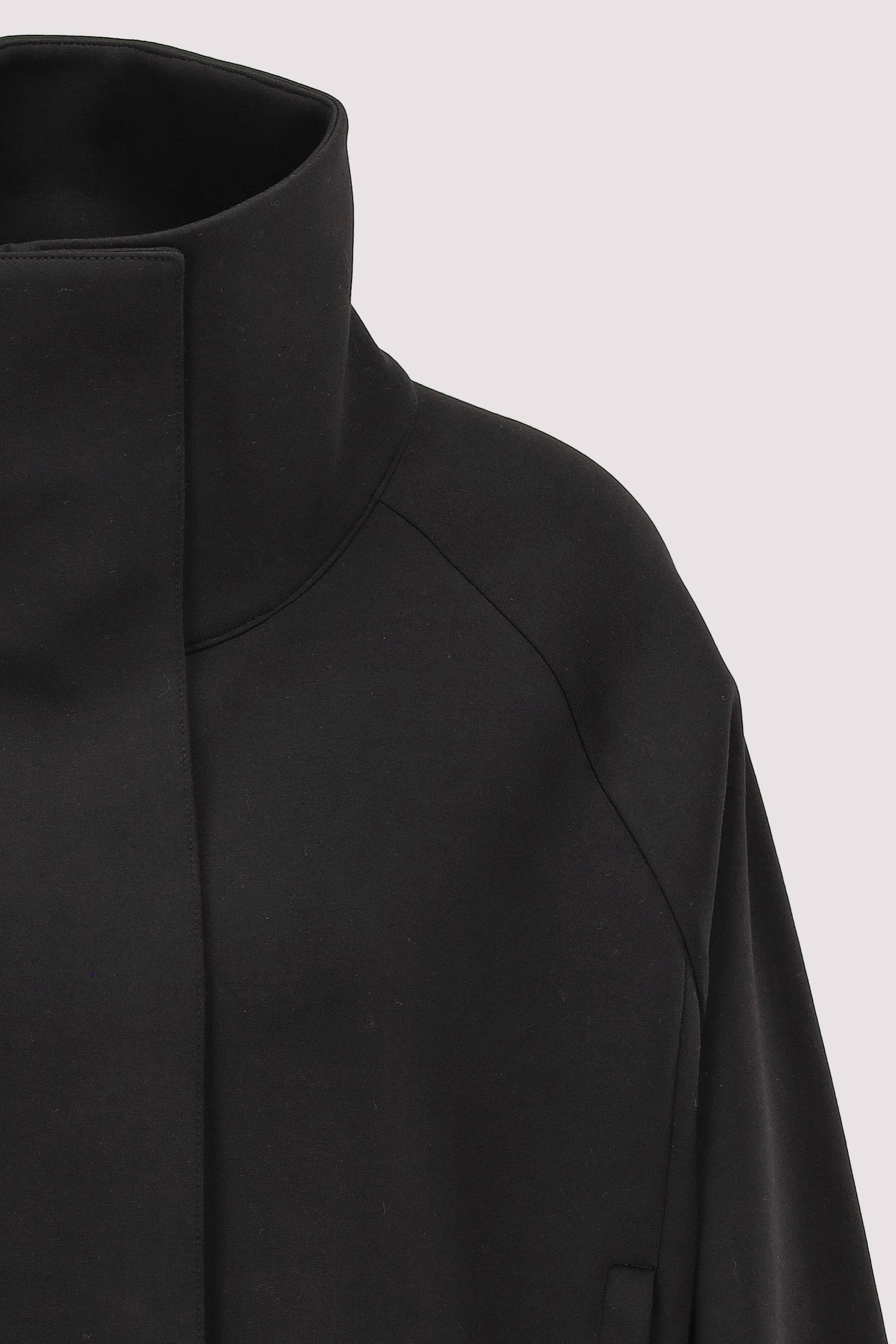 Blonde No. 8 - Jacke Bay