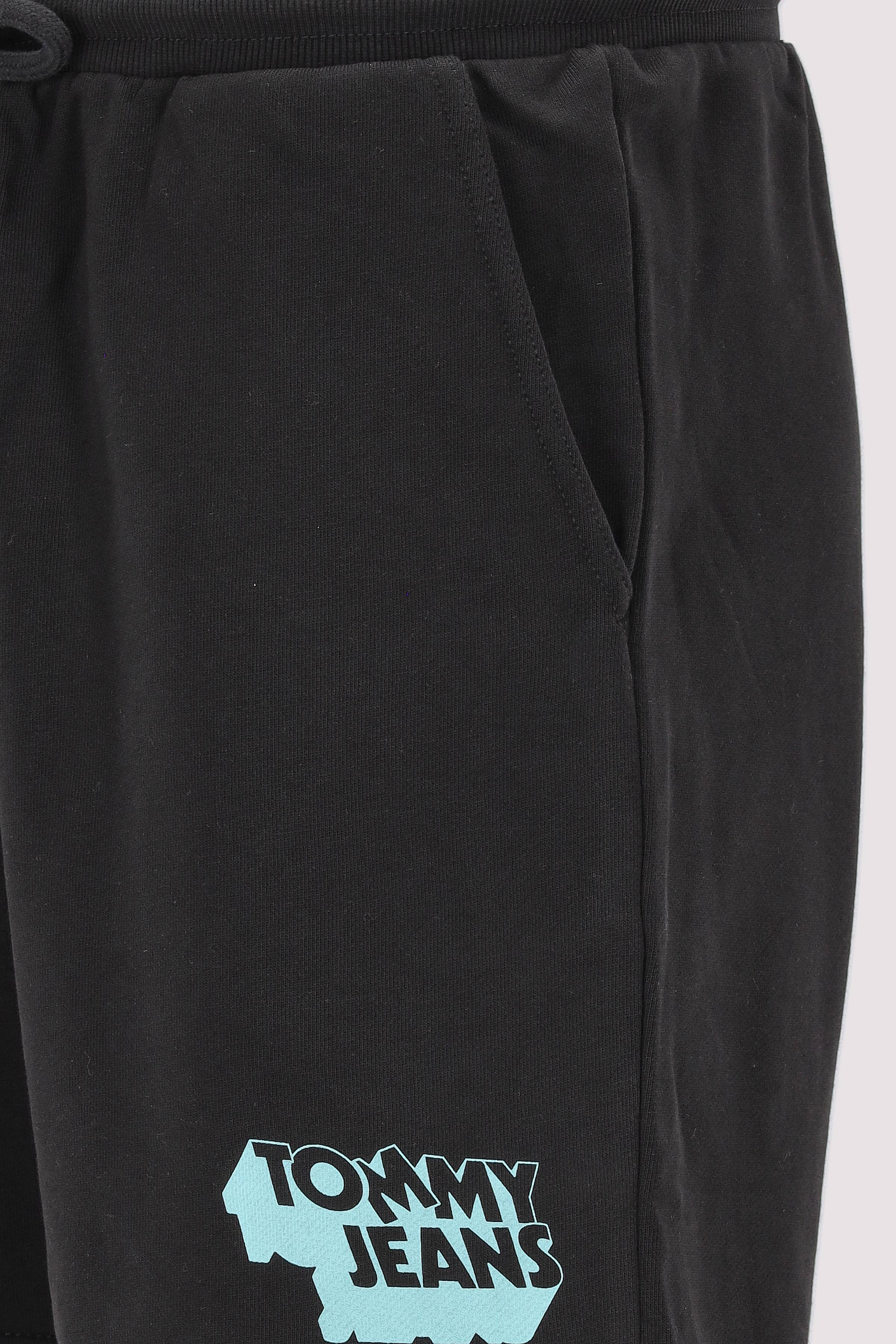 Tommy Jeans - TJM RLX STACK LOGO SWEATSHRT E Tommy Jeans - TJM RLX STACK LOGO SWEATSHRT E