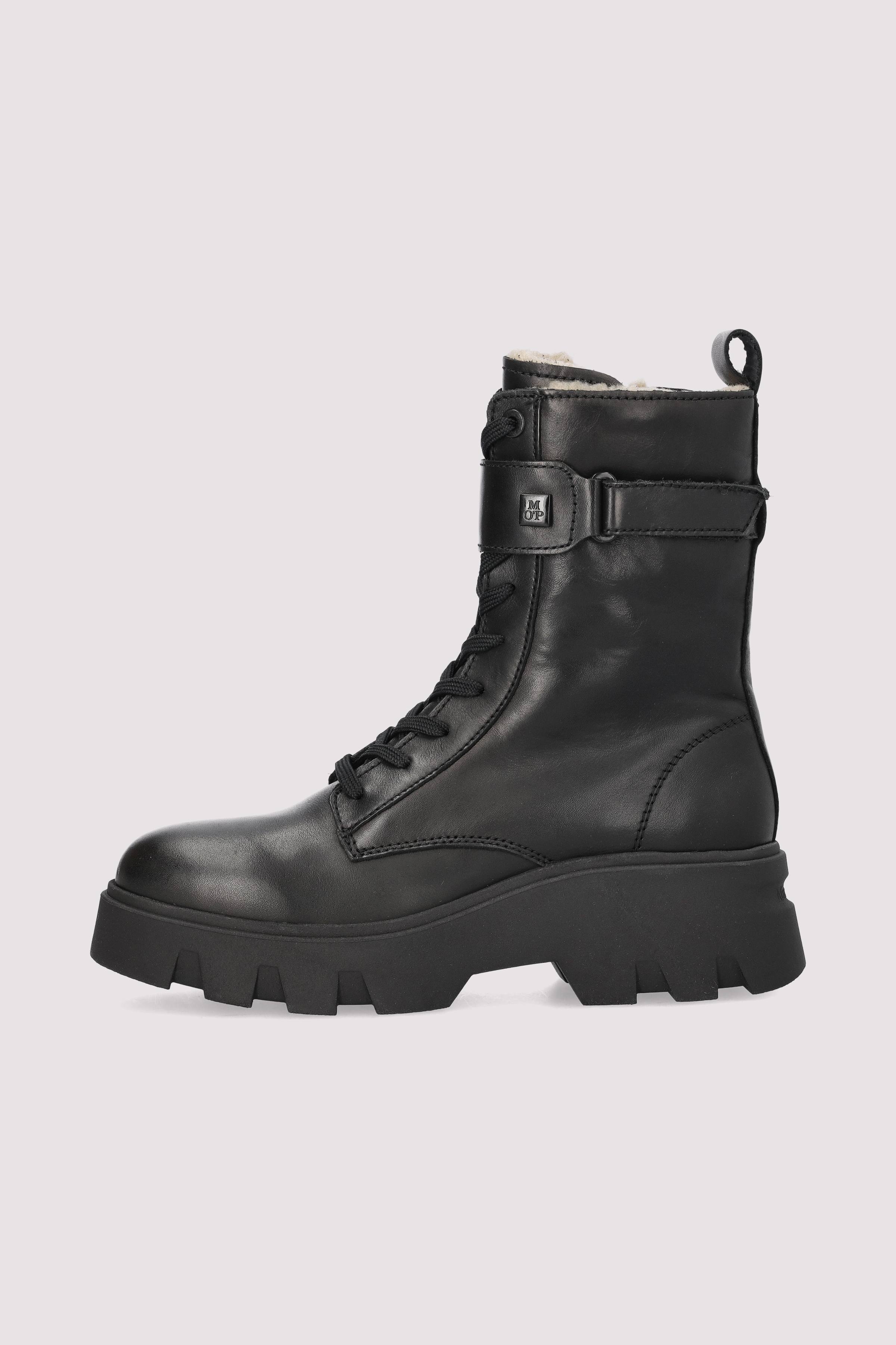 Lace up Bootie