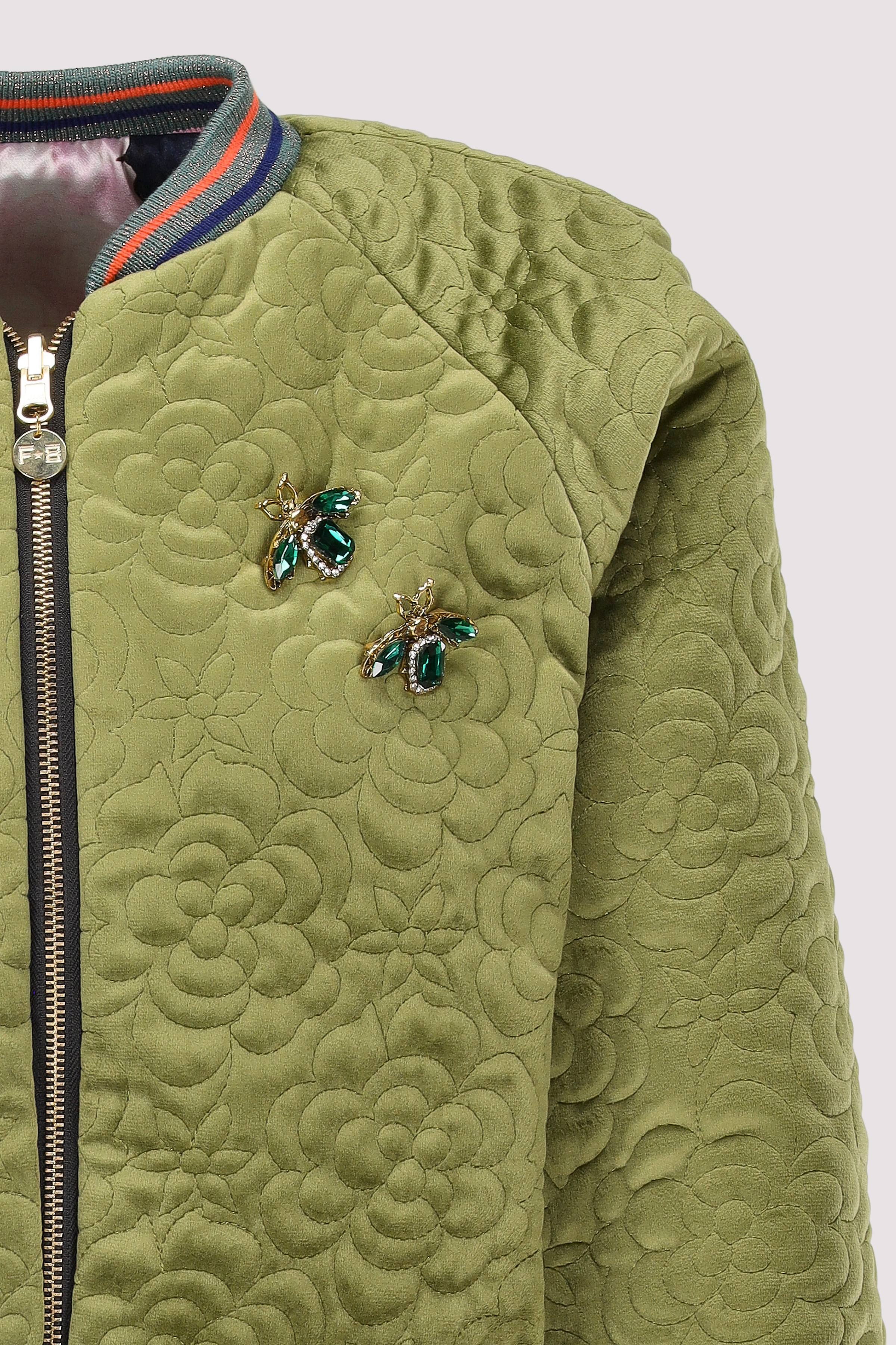 F8 - Lady Crop Bomber