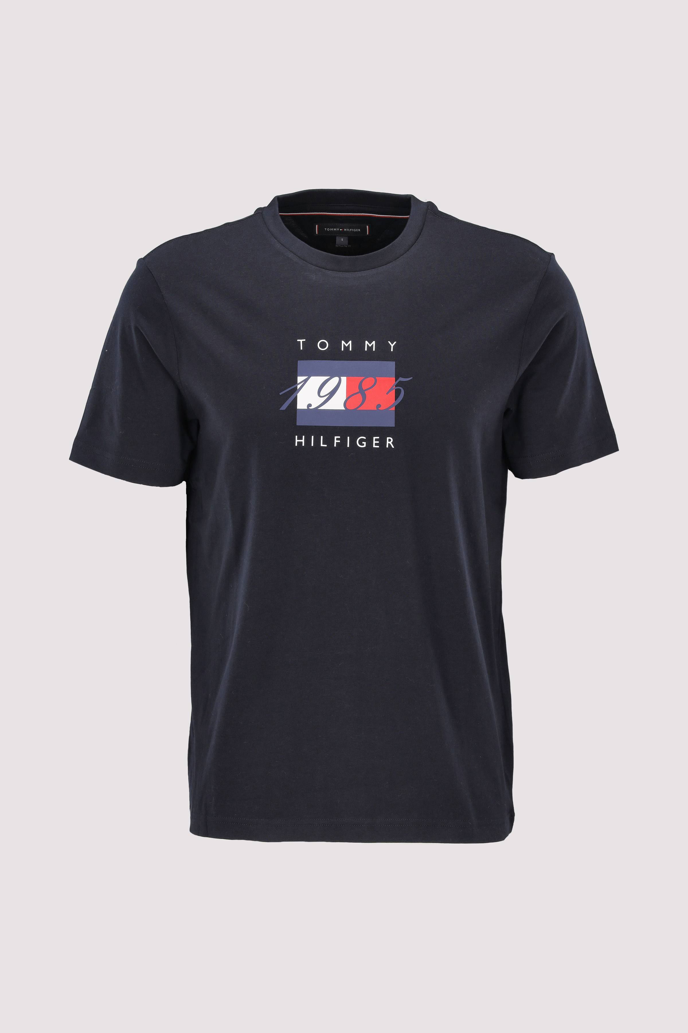 LINEAR FLAG GRAPHIC TEE