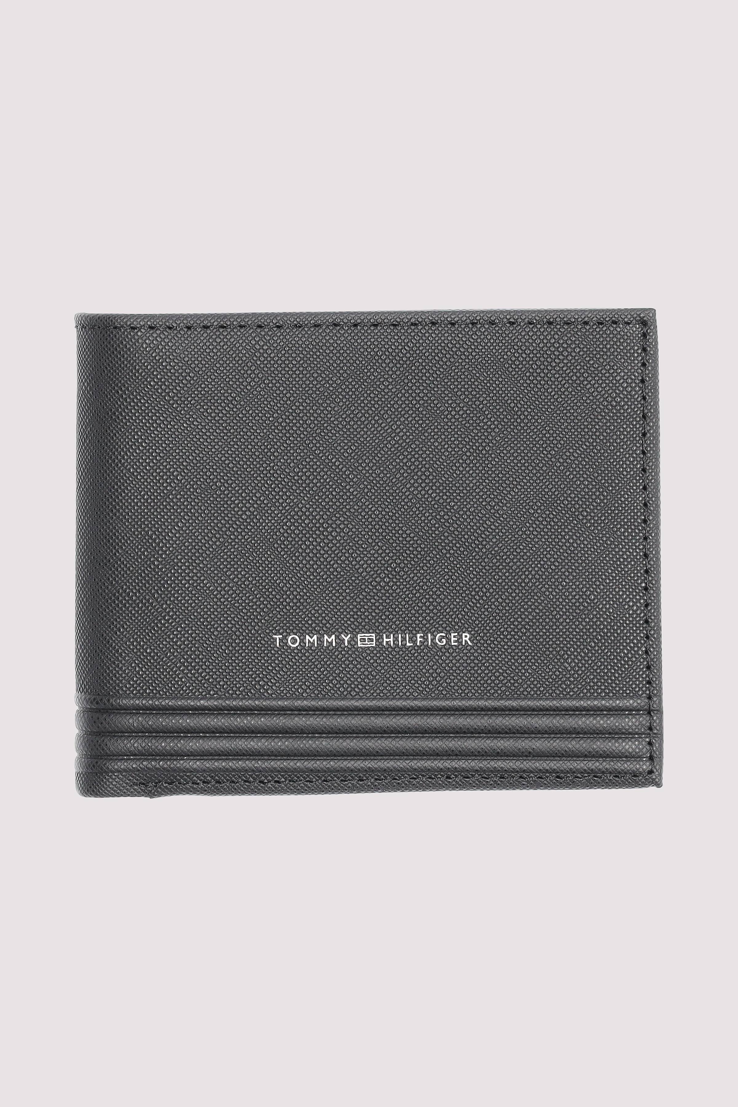 TH BUSINESS CC AND COIN
