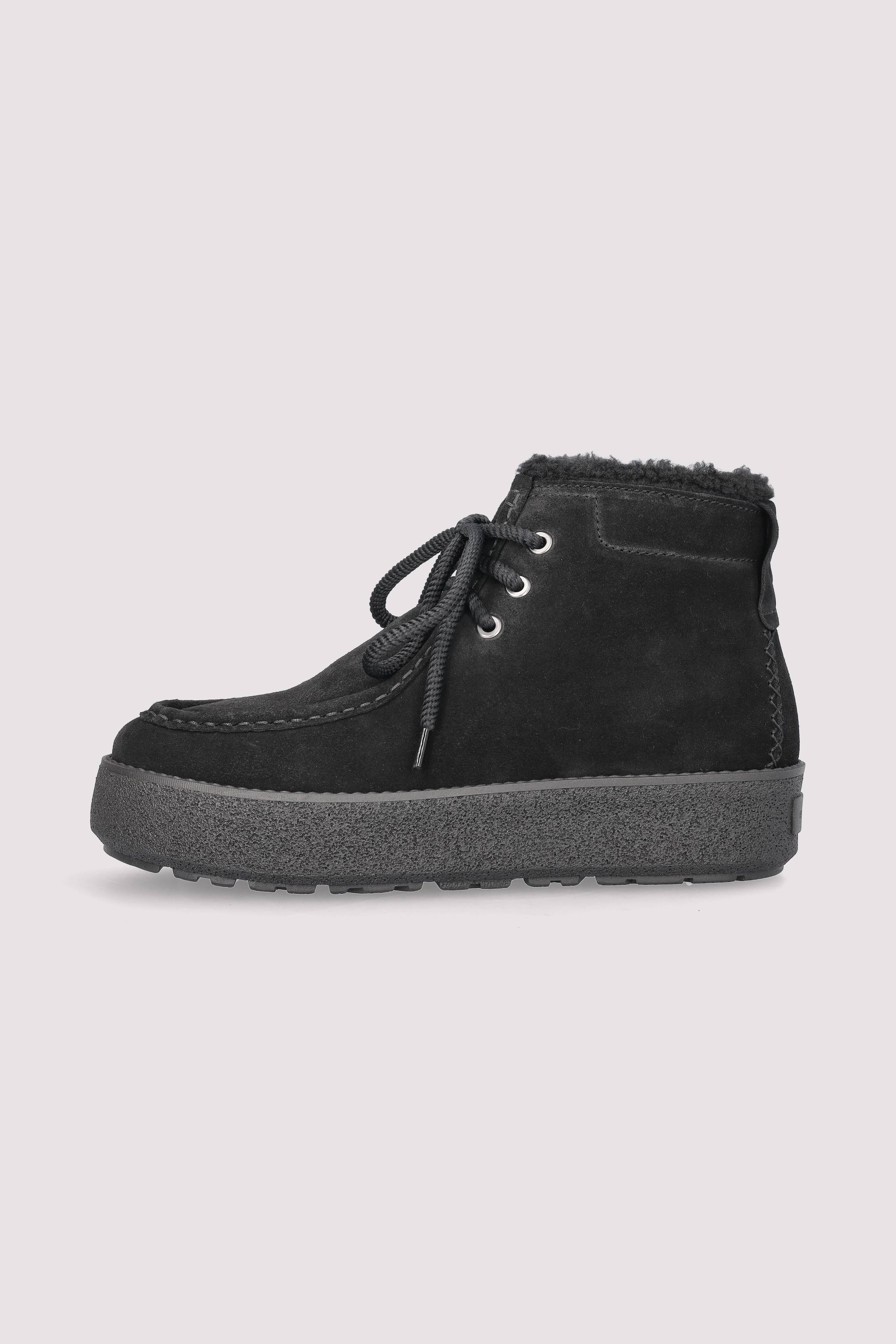 Lace up Bootie warmlined