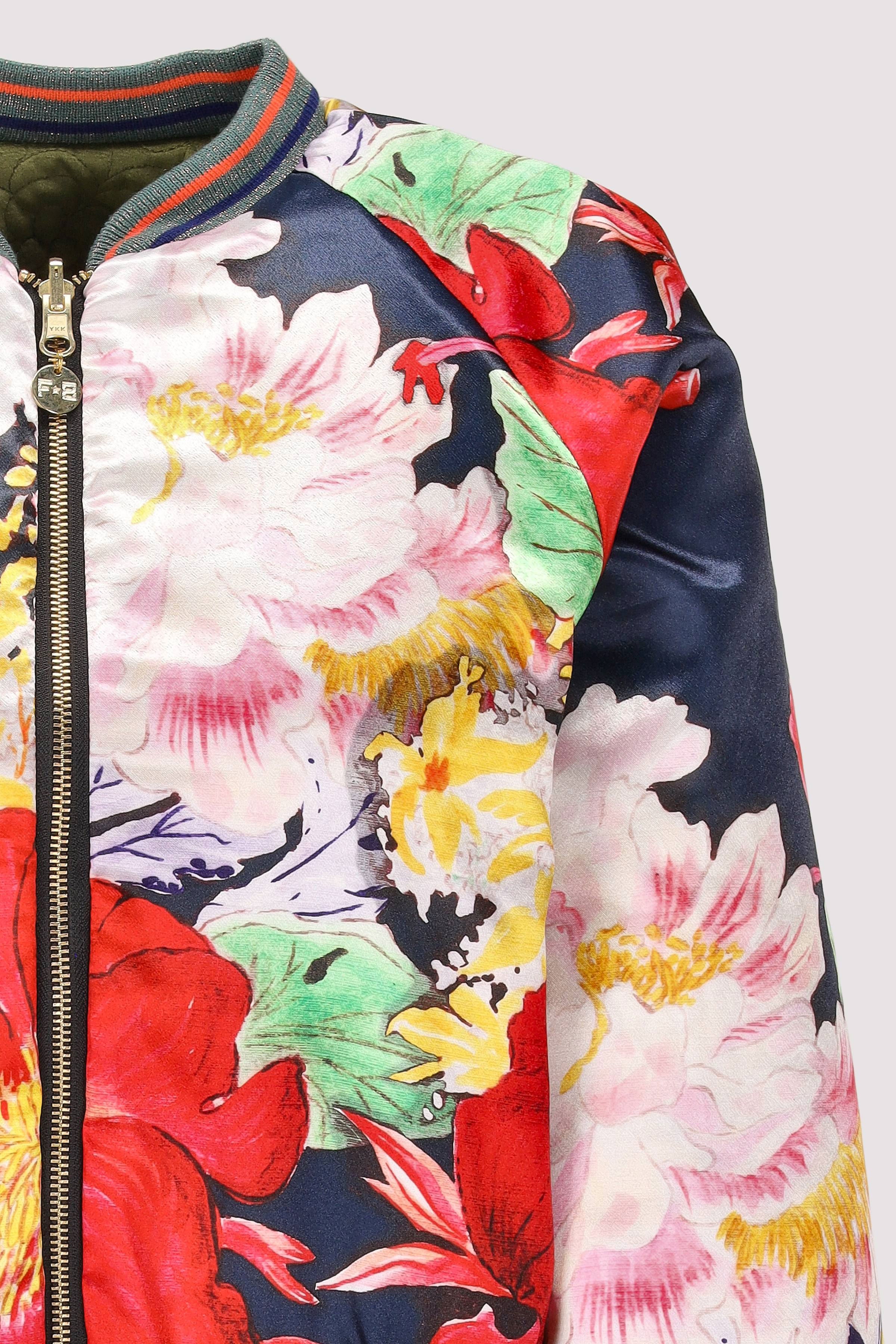 F8 - Lady Crop Bomber