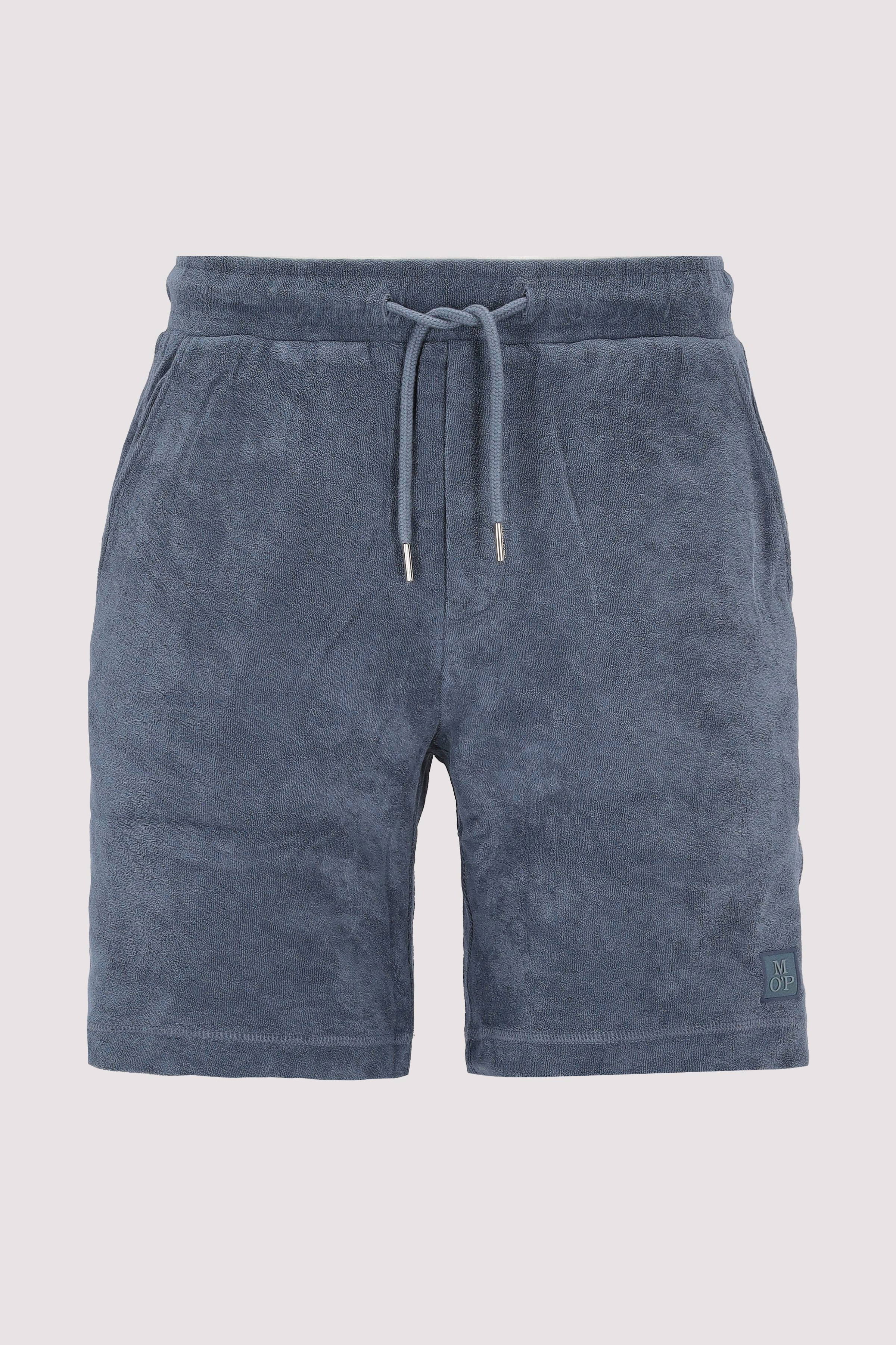 Jersey shorts, towel