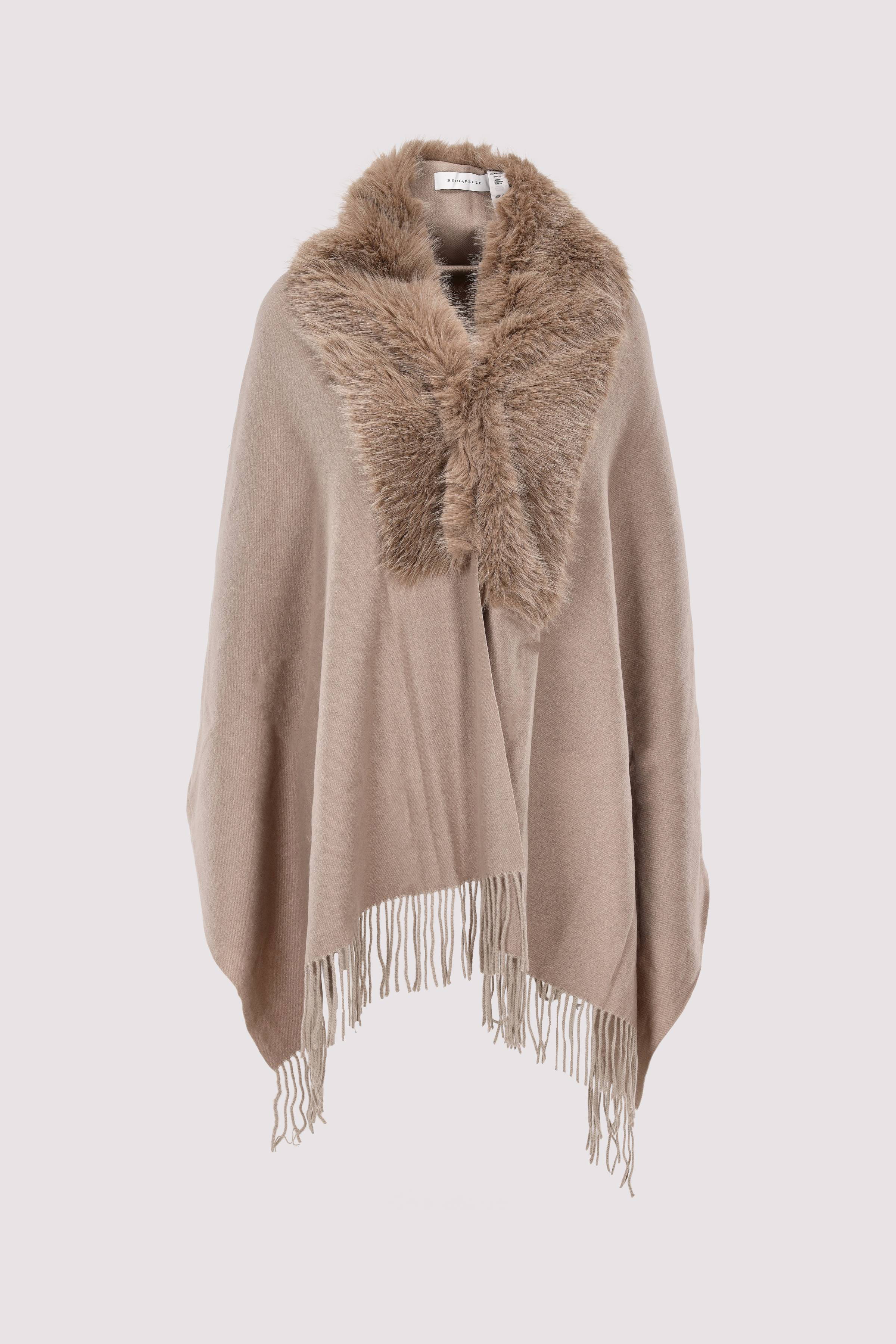 Rino and Pelle - Cape in Mocha Latte mit weichem Fall