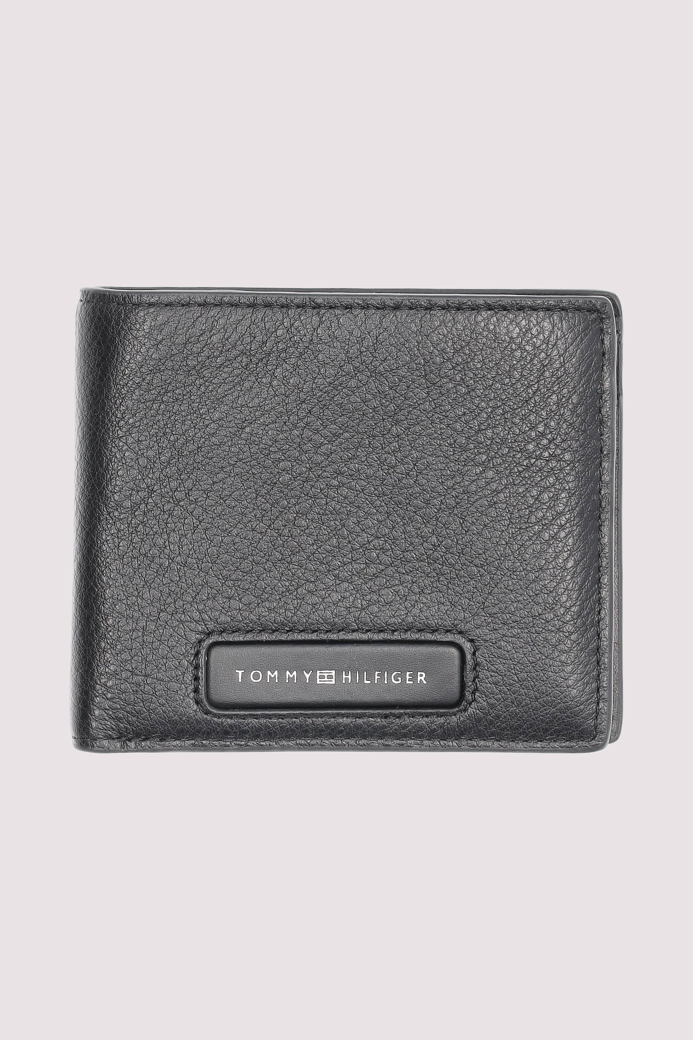 TH MONOGRAM CC AND COIN