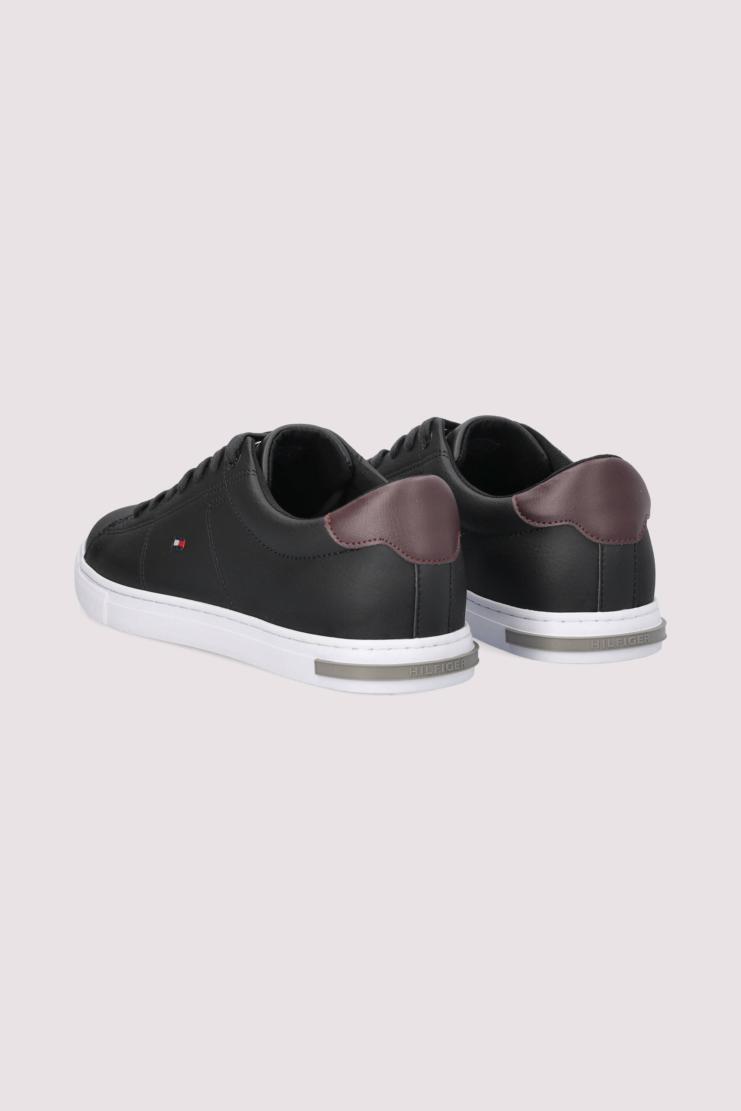 Tommy Hilfiger - ESSENTIAL LEATHER DETAIL VULC Tommy Hilfiger - ESSENTIAL LEATHER DETAIL VULC