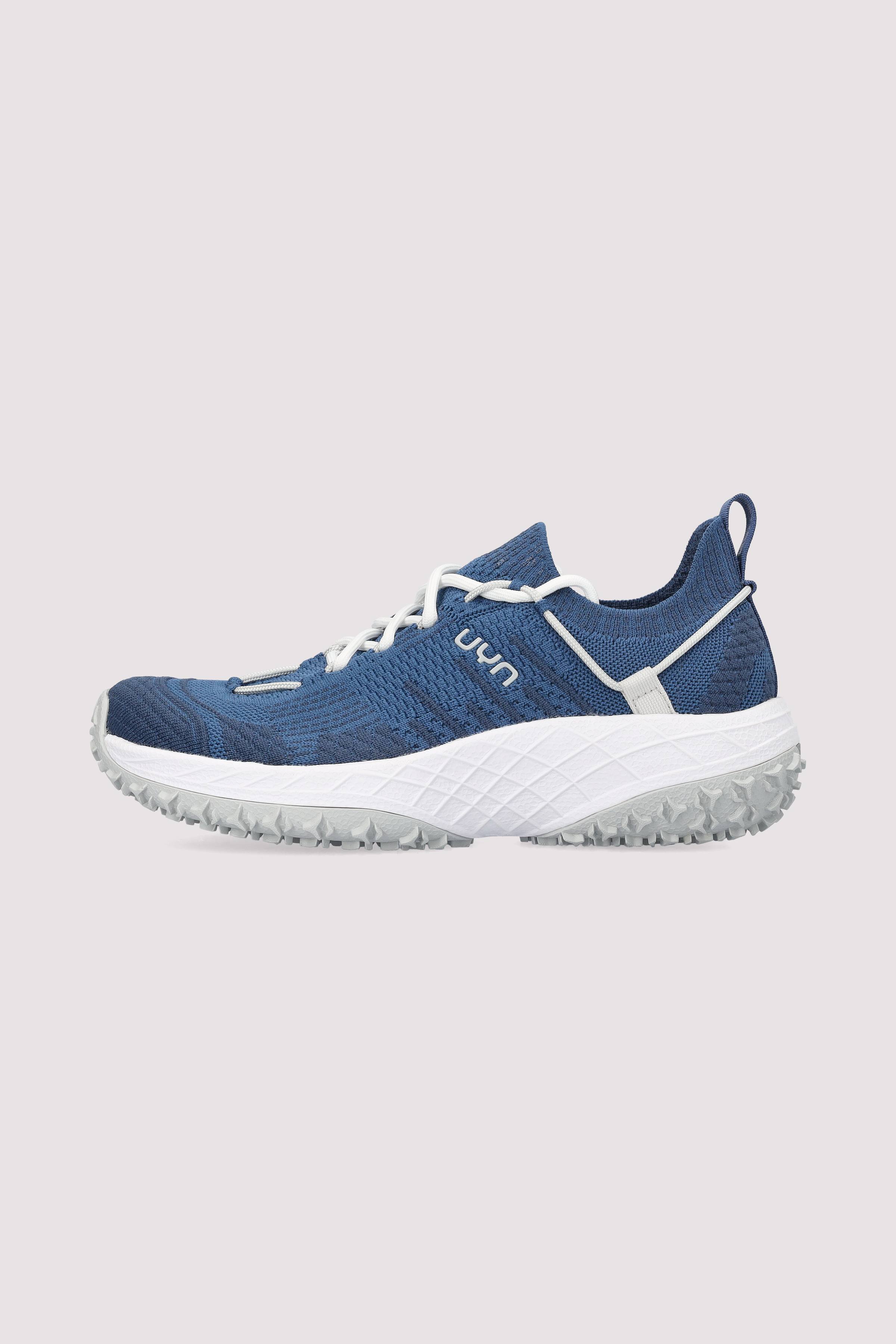 W Urban Trail Shoes