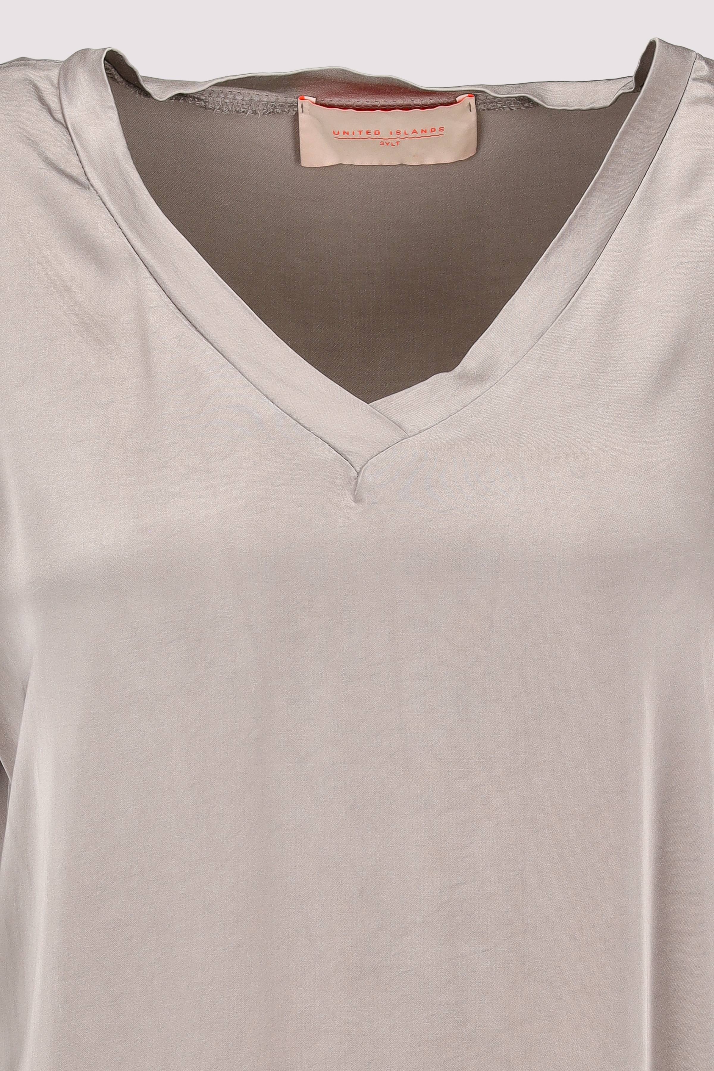 United Islands - Satin T-Shirt V