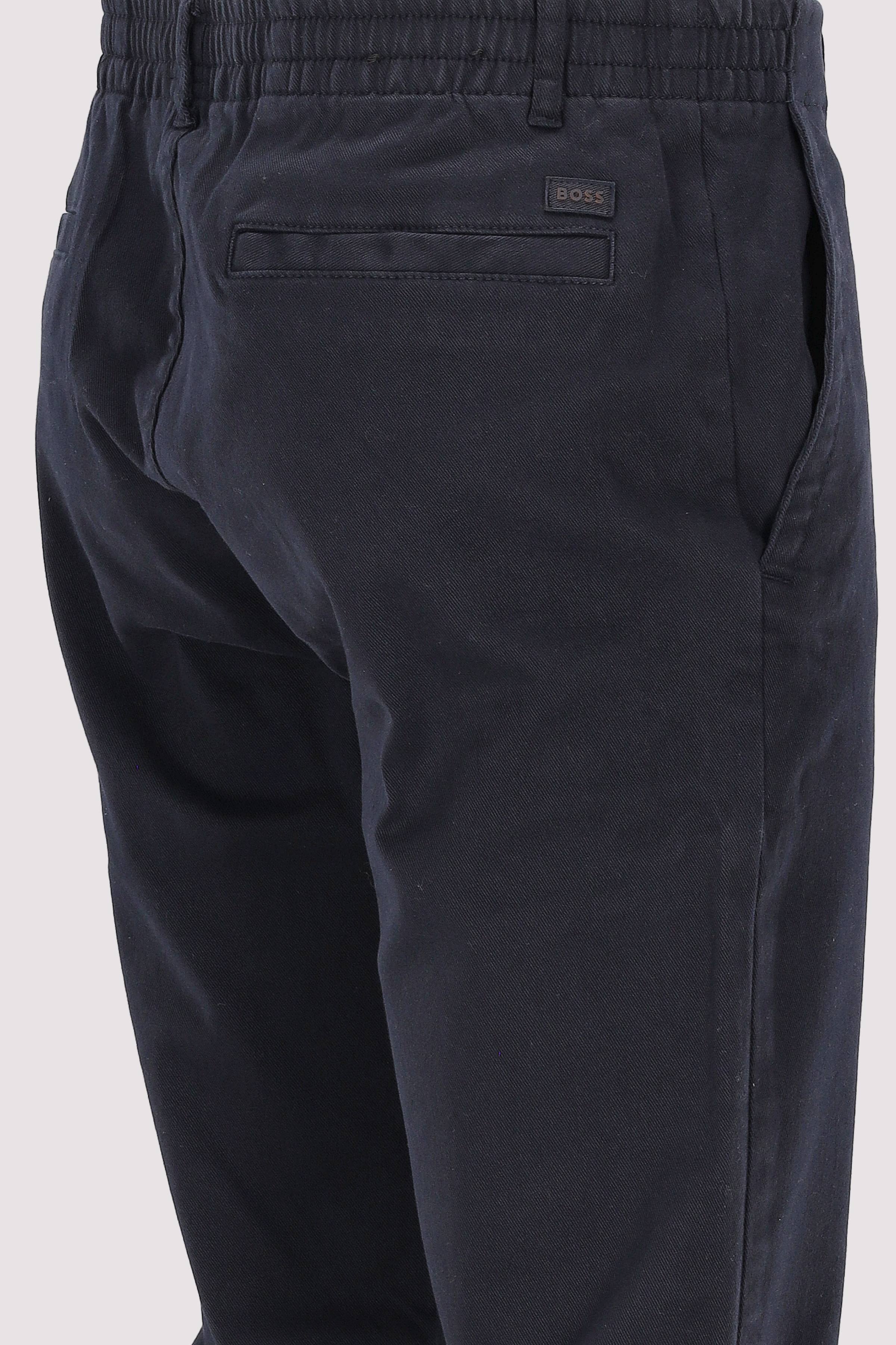 BOSS - Sanderson-L-2 10272943 01 BOSS - Sanderson-L-2 10272943 01