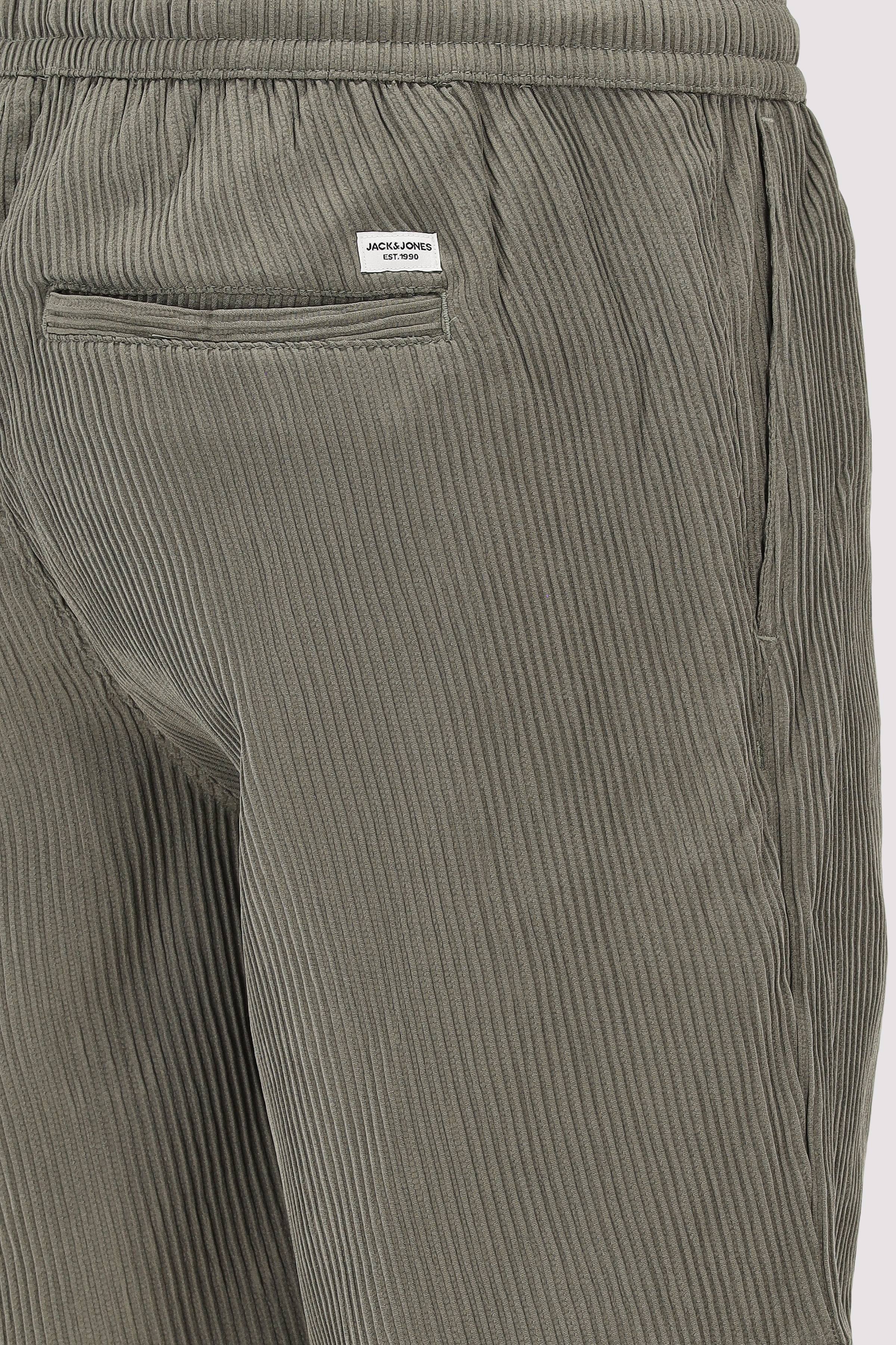 Jack and Jones - Jack and Jones Shorts in Oliv