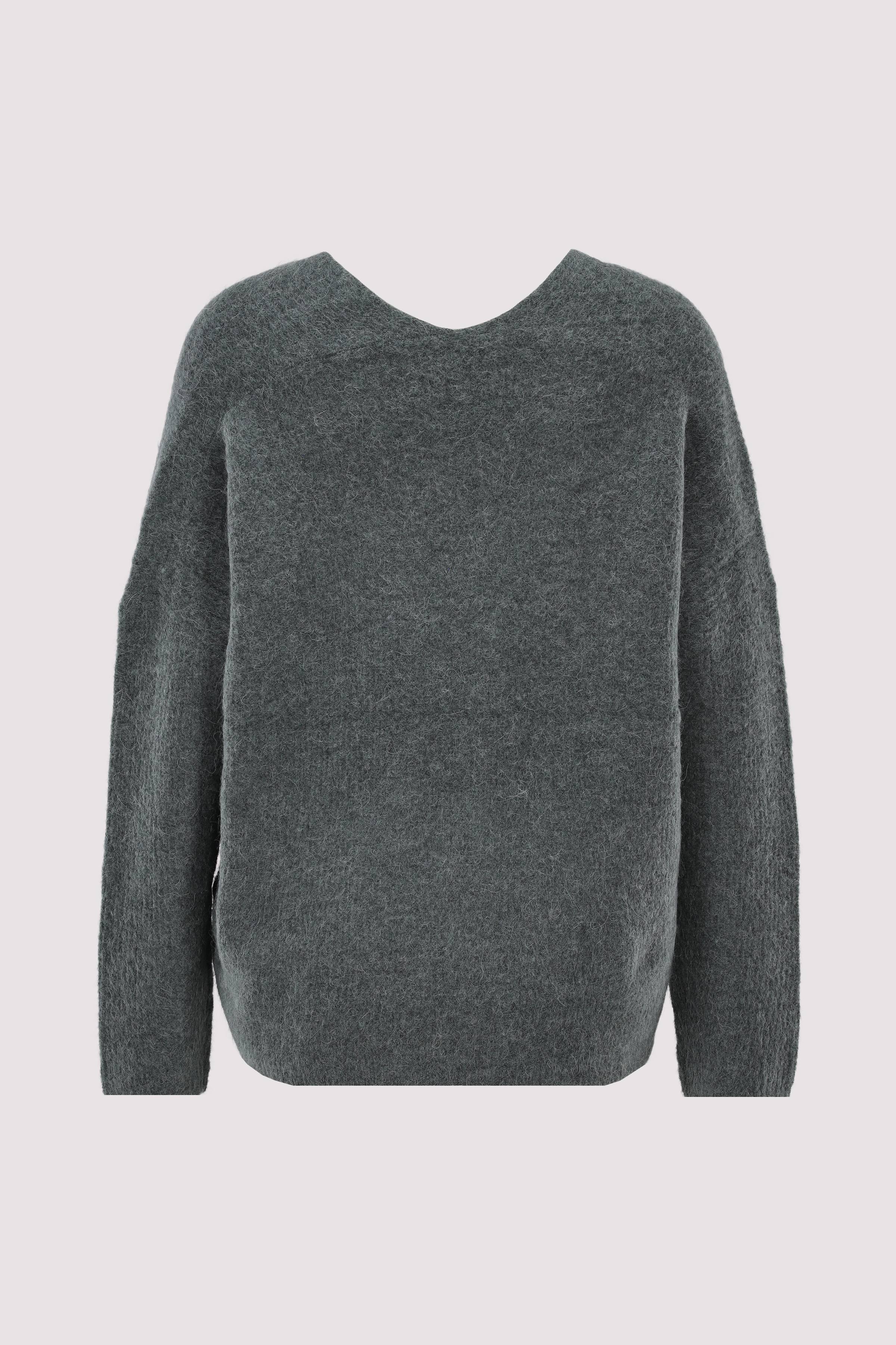 Thora V-Neck