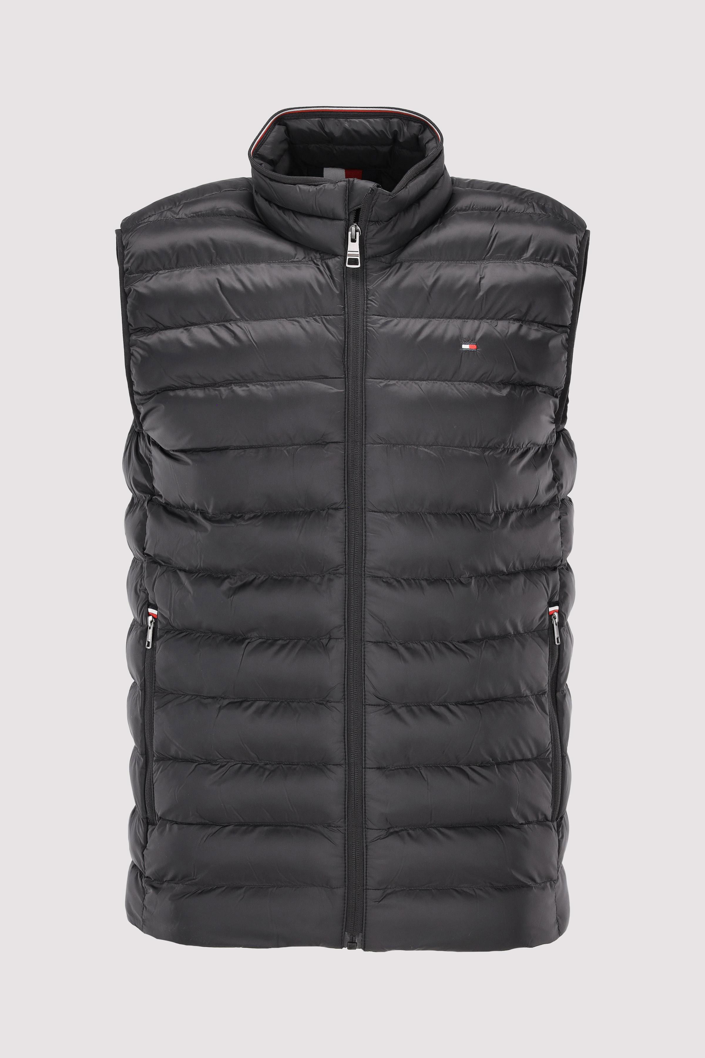 CORE PACKABLE RECYCLED VEST Black L 8721106479072