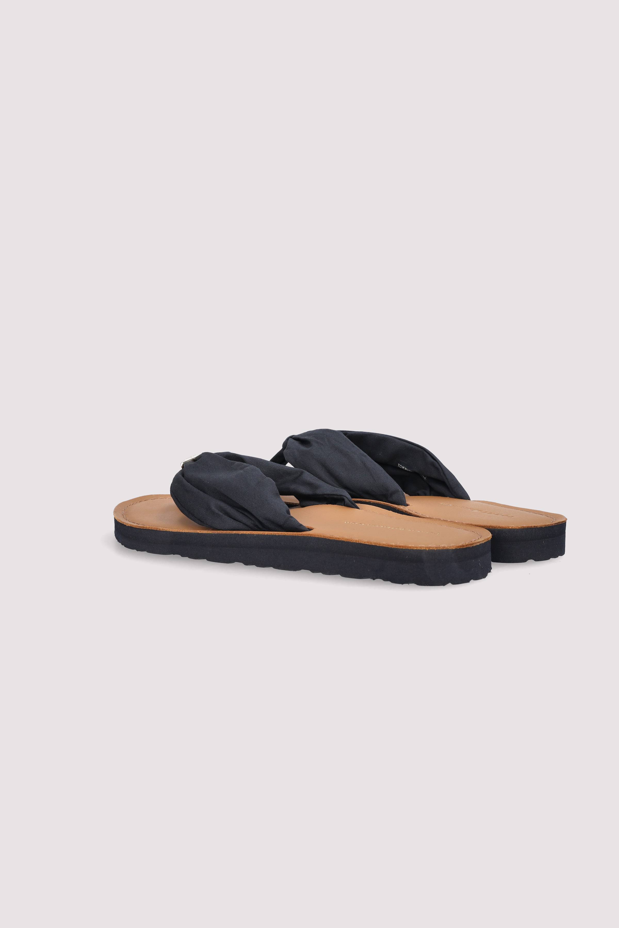 TH ELEVATED BEACH SANDAL
