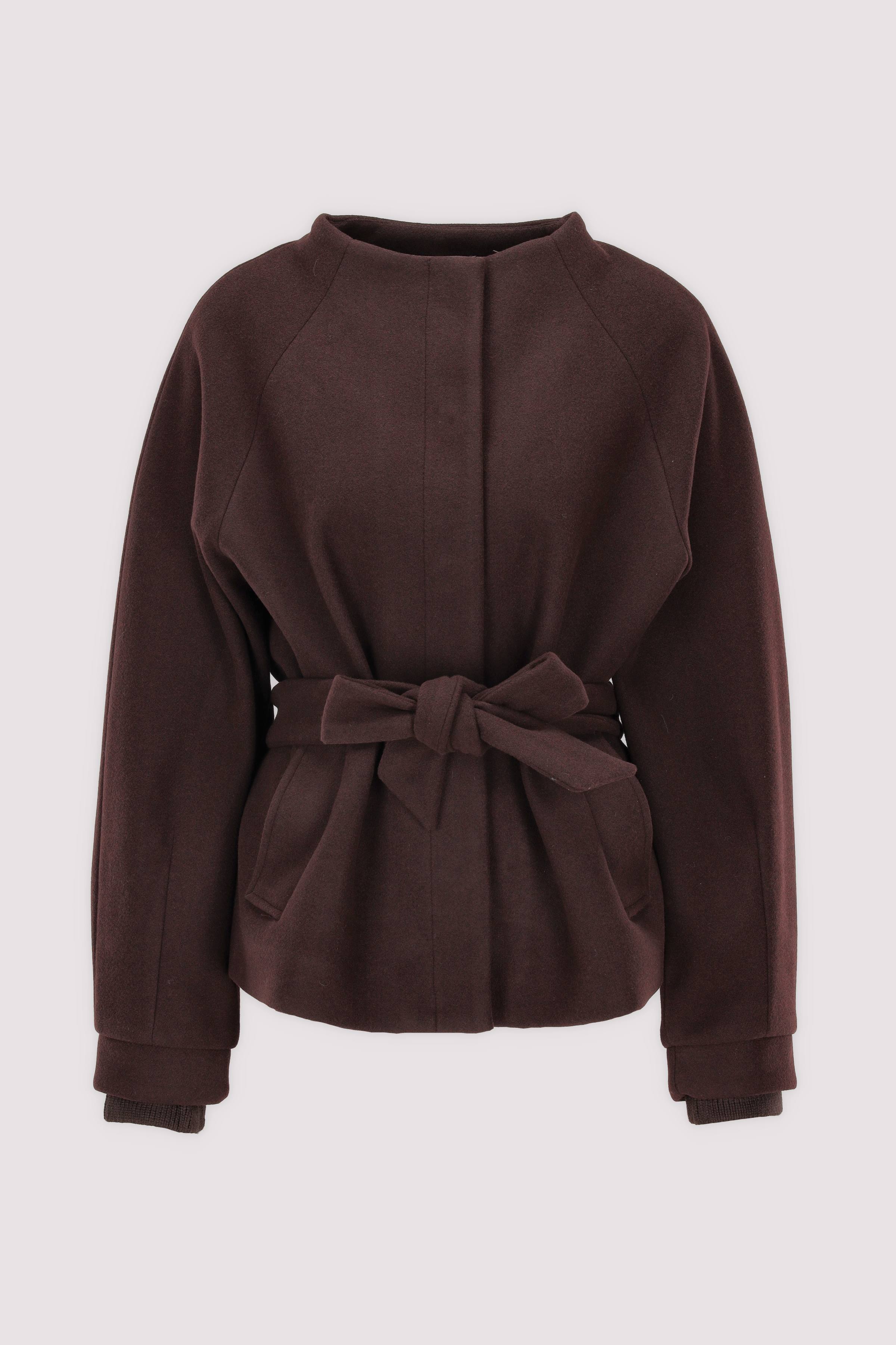 Rote Freizeitjacke aus Polyester.