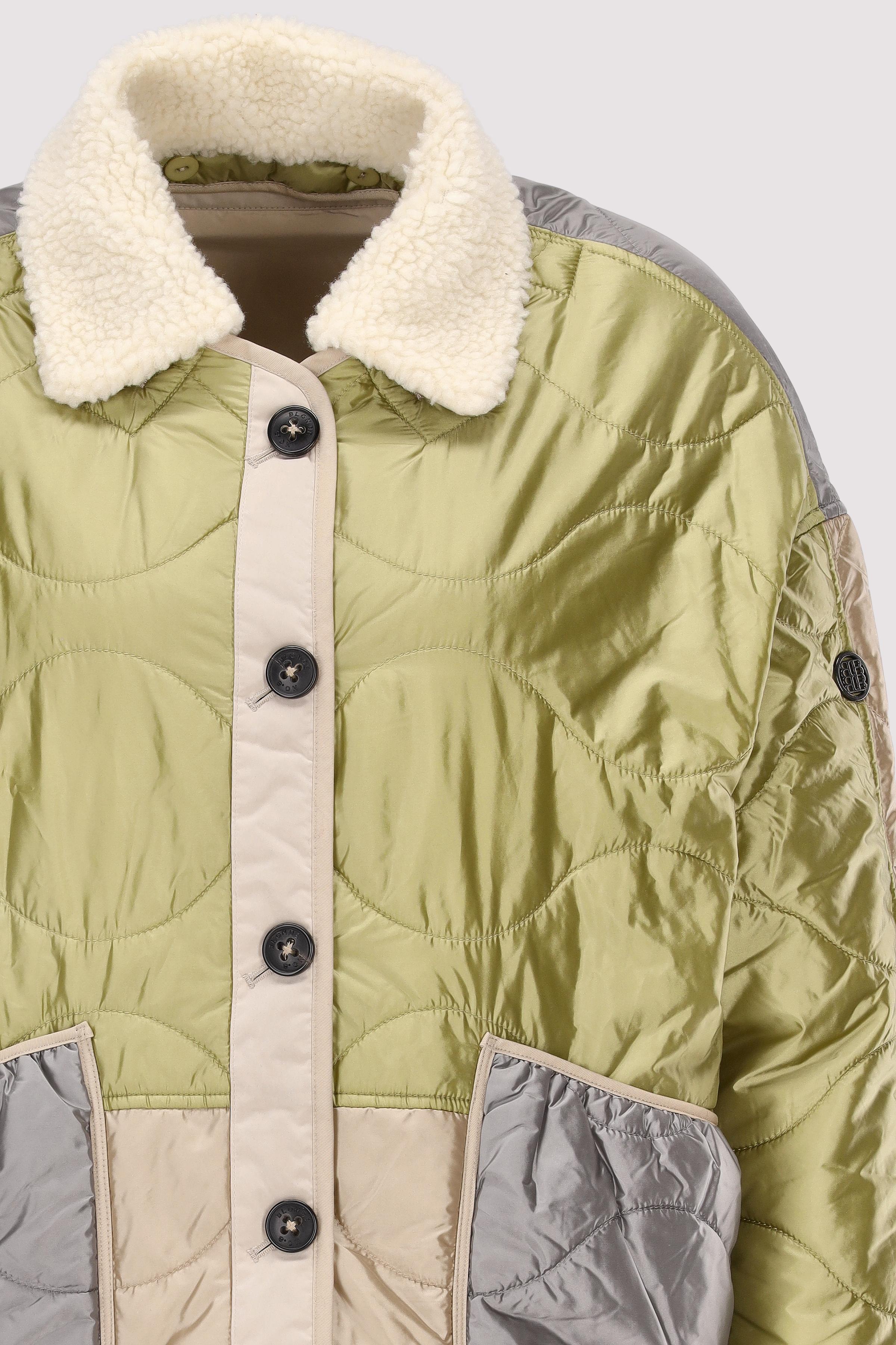 Blonde No. 8 - Jacke Moore Blonde No. 8 - Jacke Moore