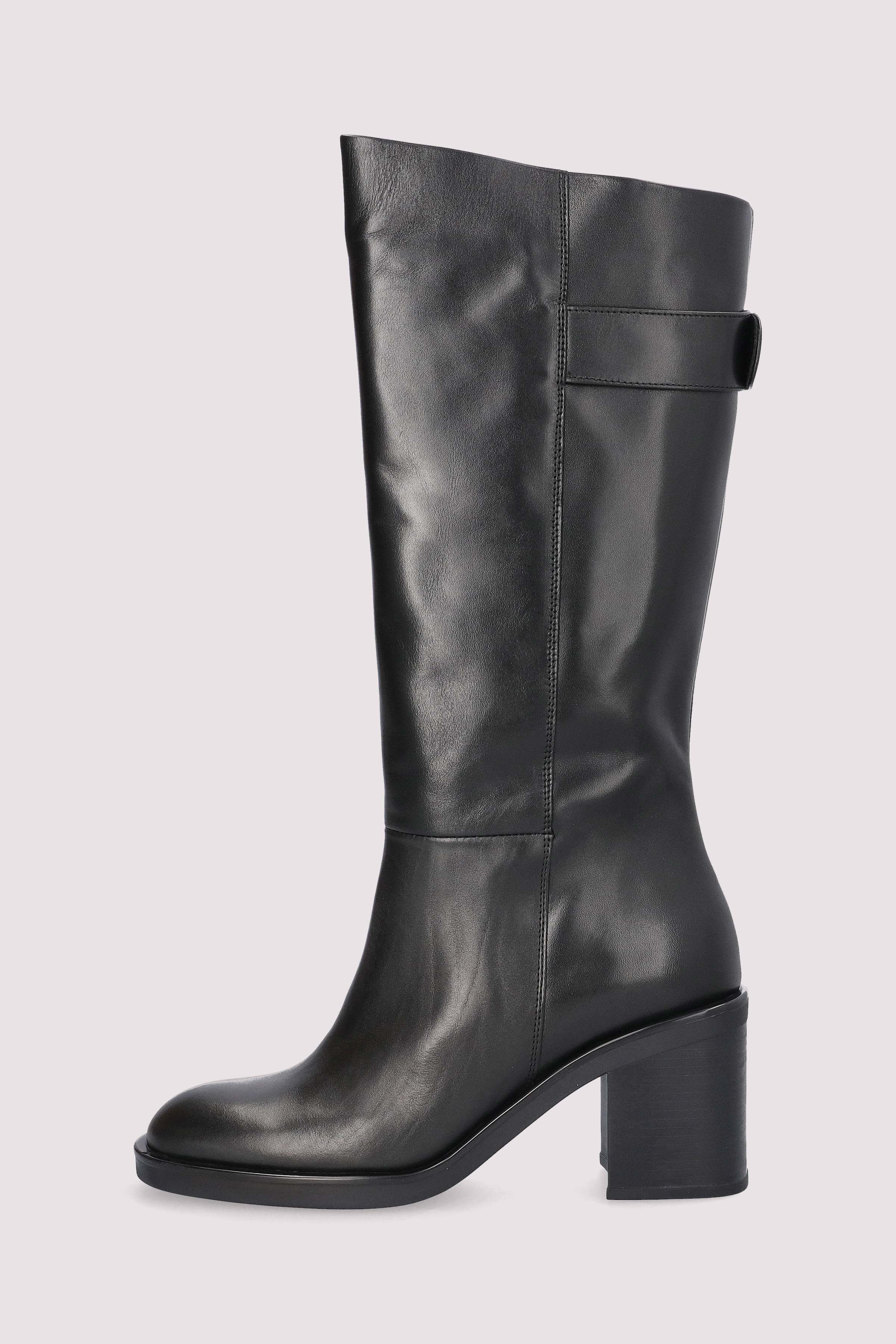 Camy_BKBoot70_C 10269878 01