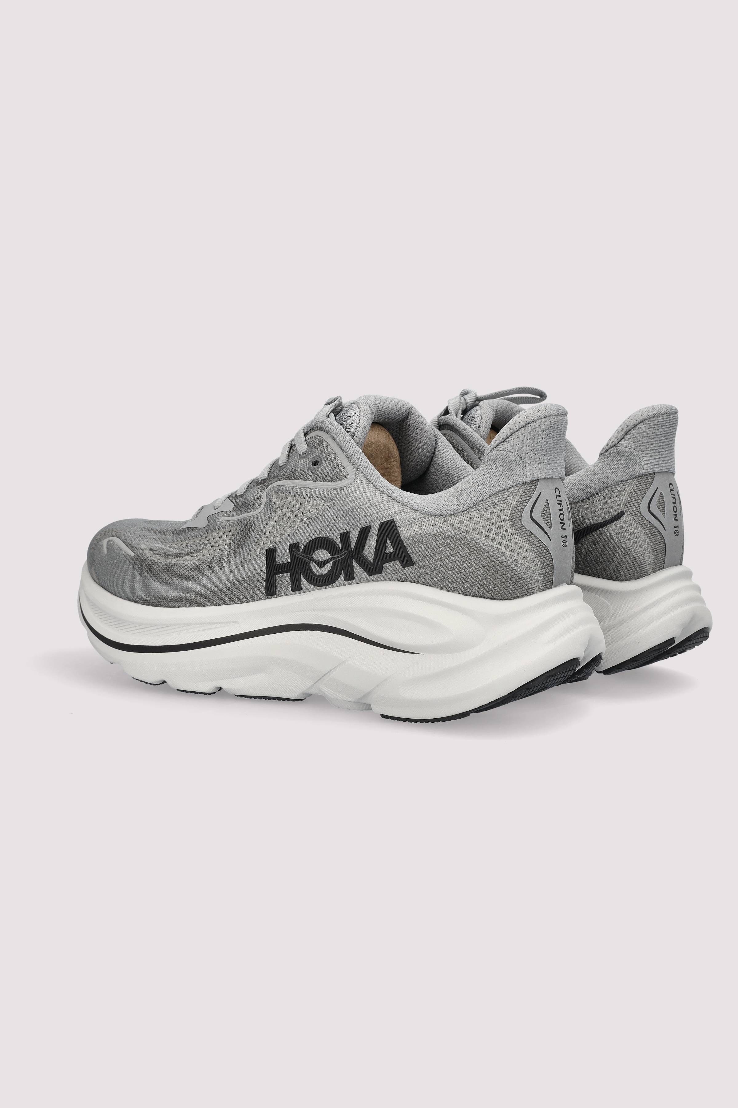 Hoka - M Clifton 10