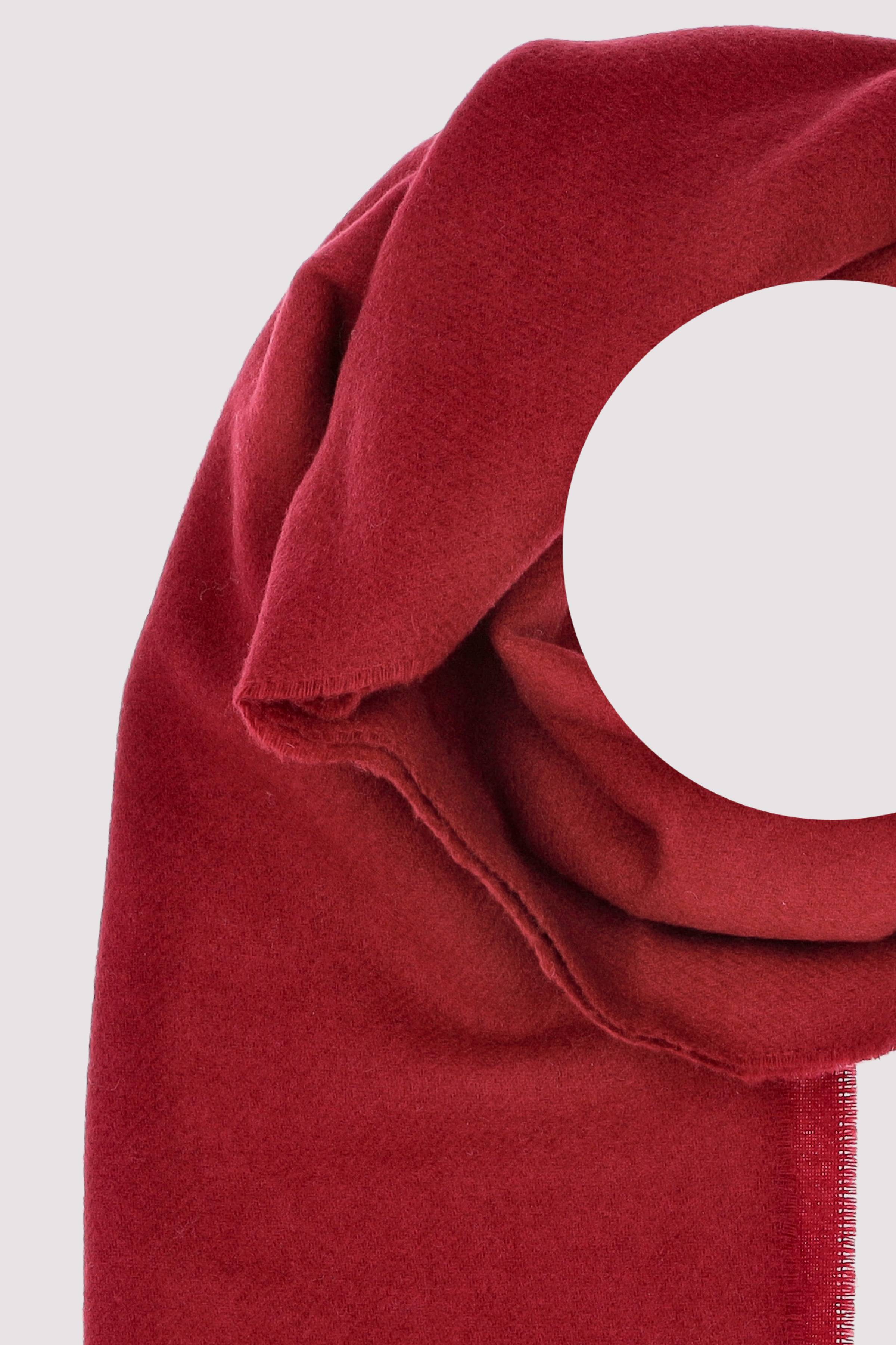 HUGO Schal in Open Red – stylisch