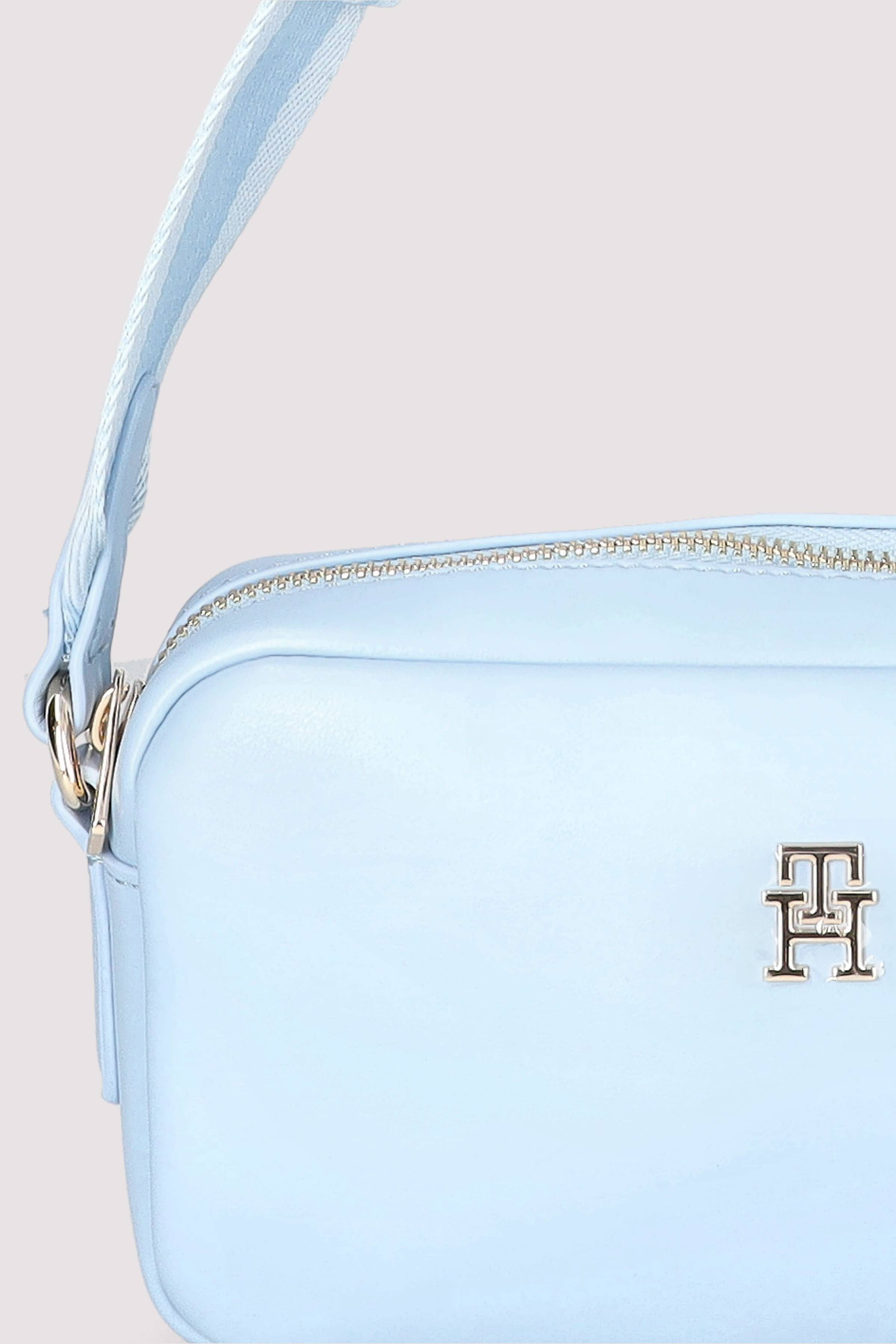 TH ESSENTIAL CAMERA BAG