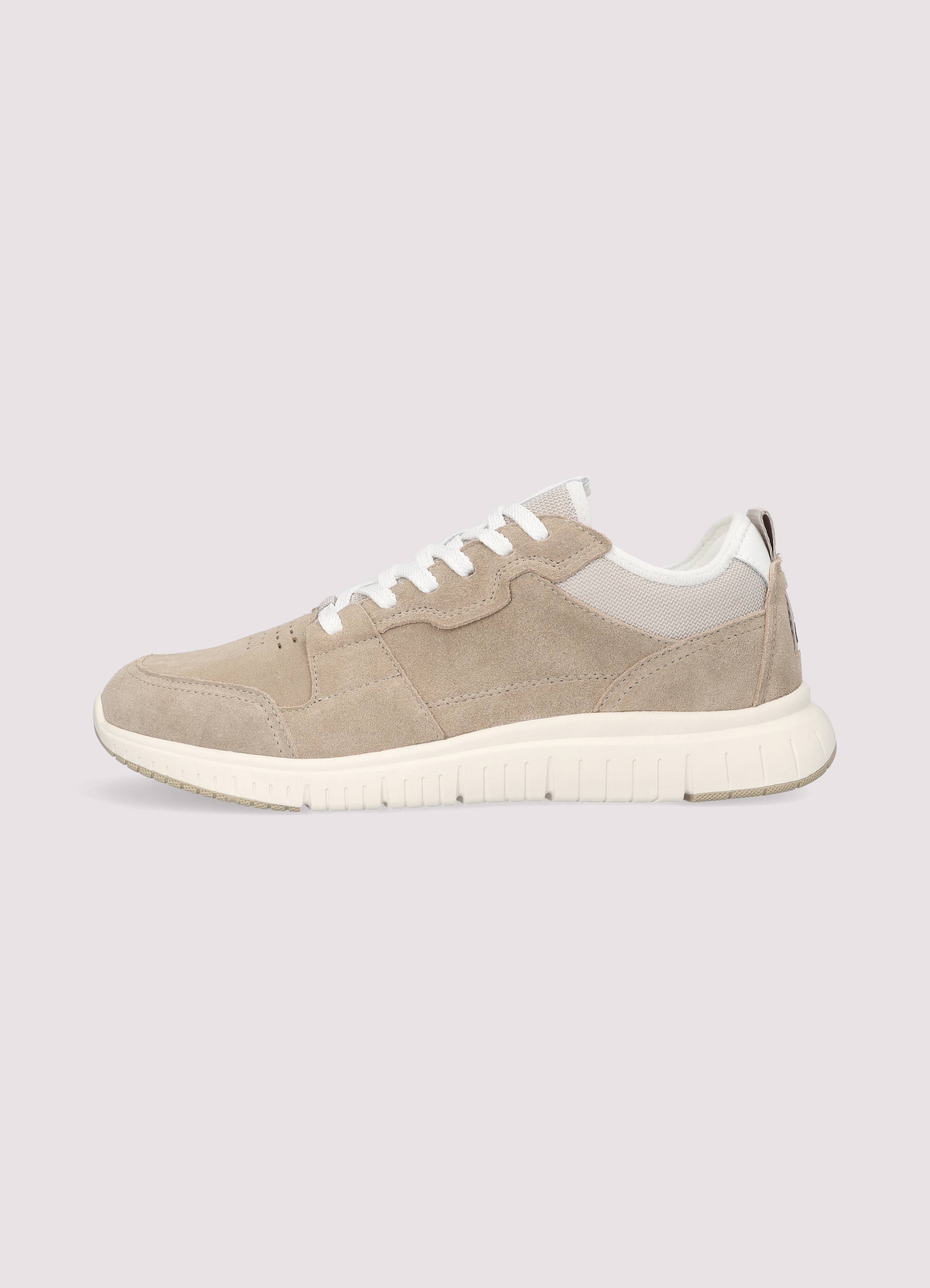 Sneaker