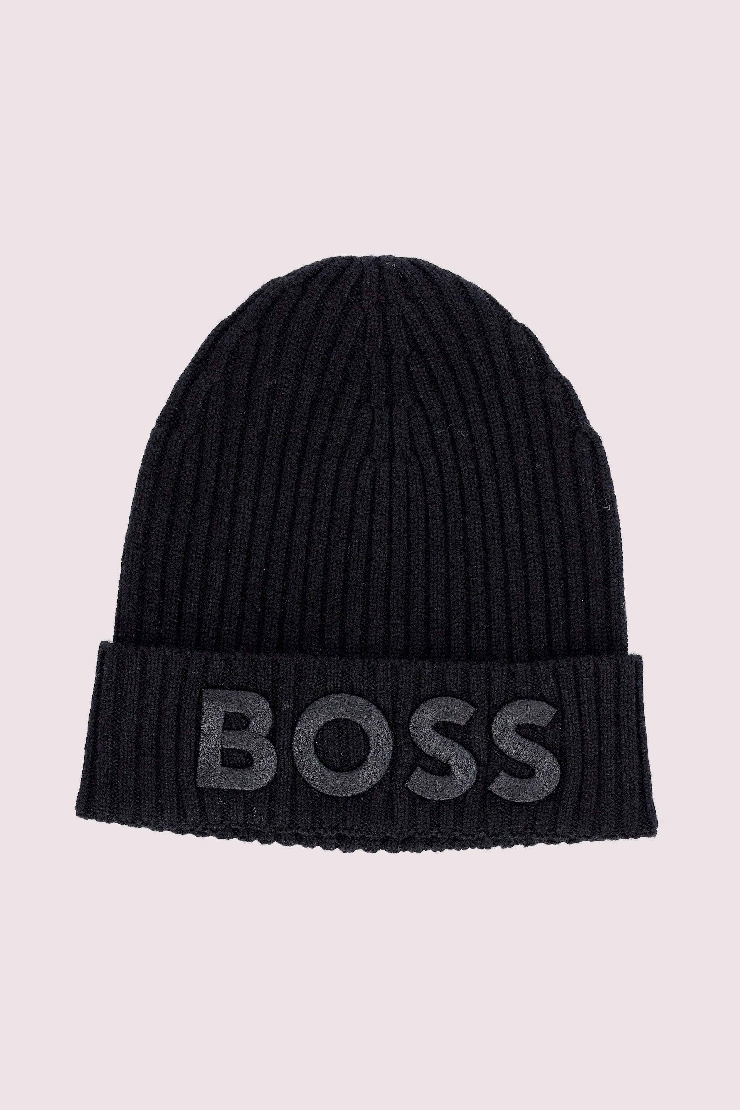 Lara_hat 10251950 01