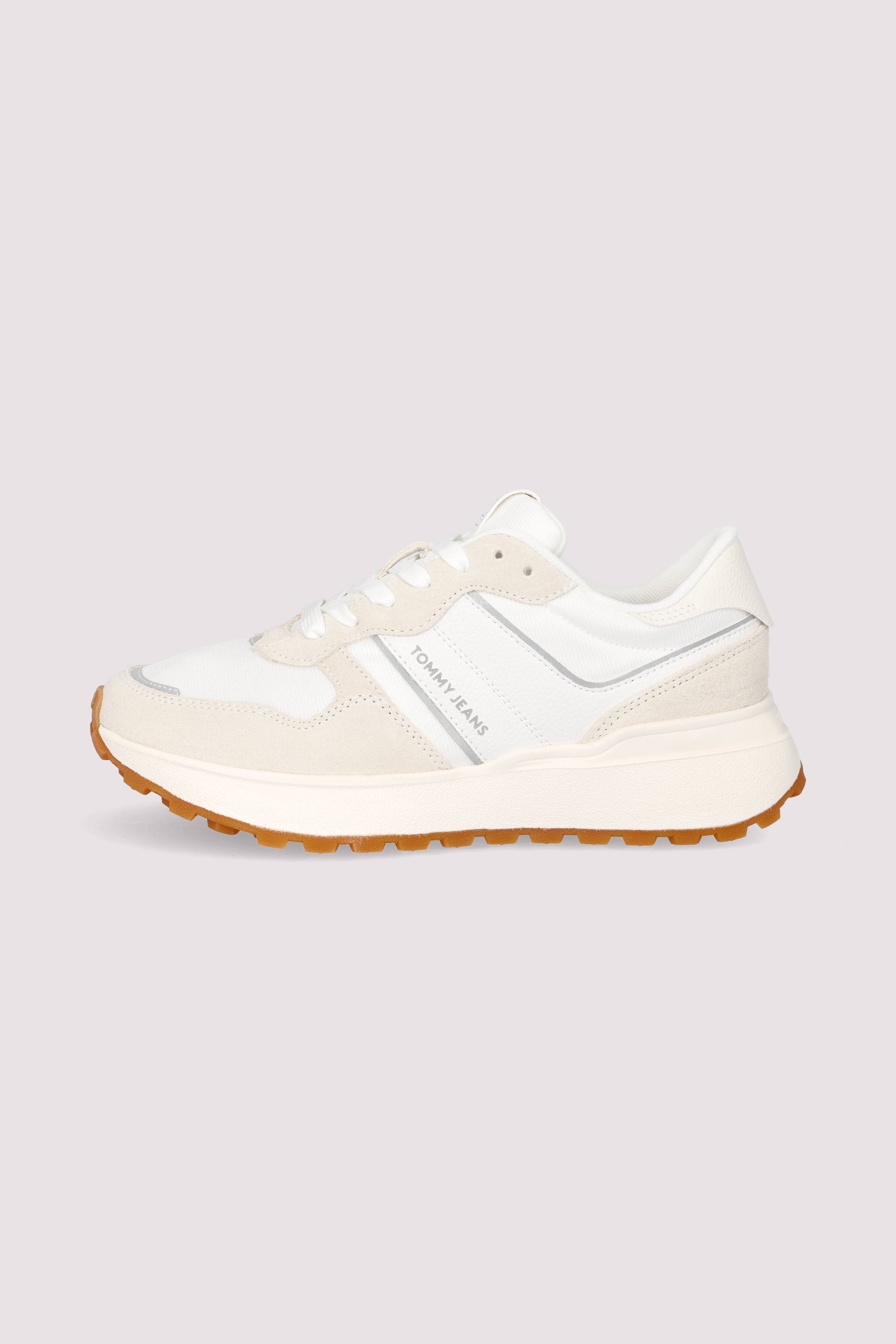 TJW CLEATED RUNNER