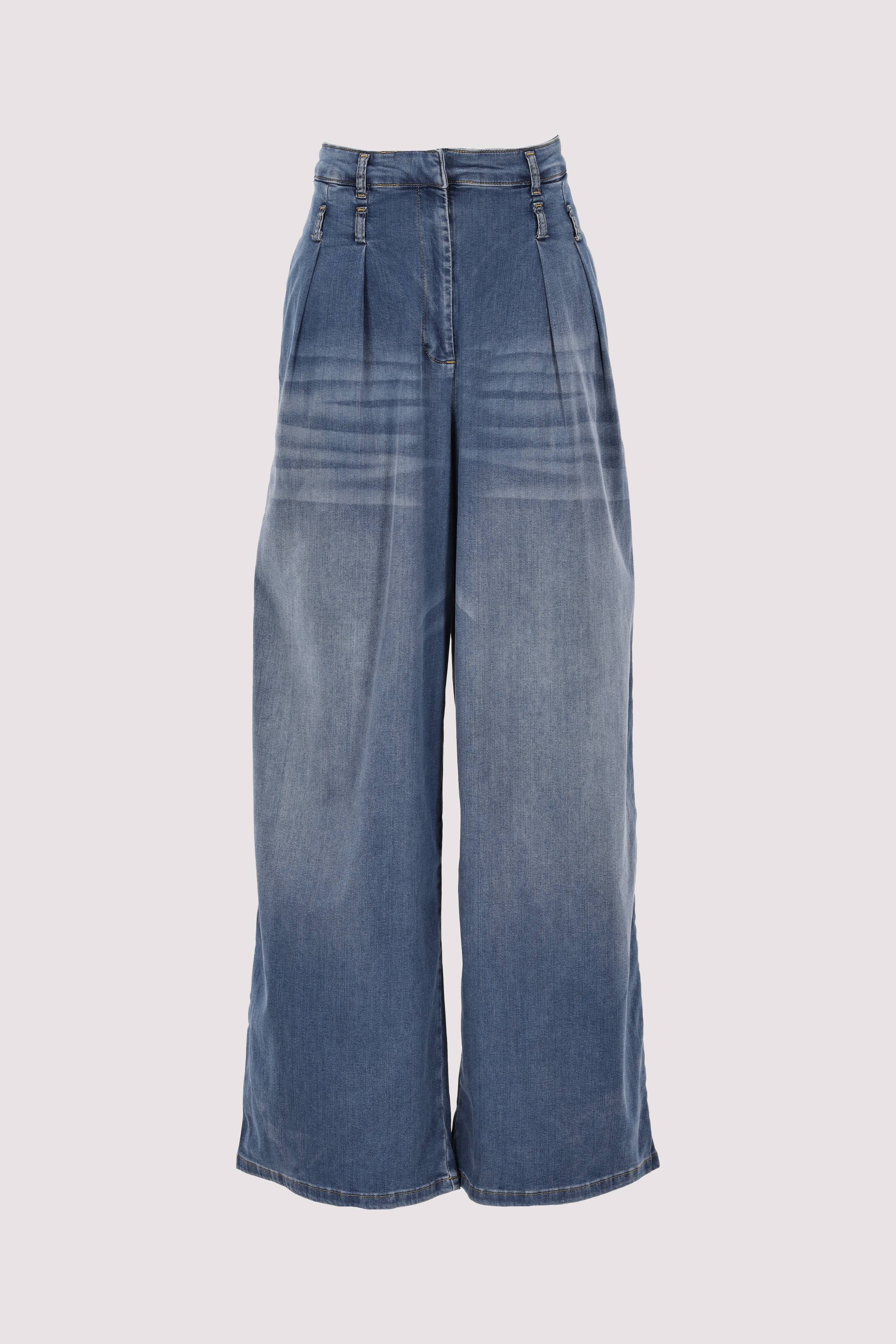 Gitta Banko ausgestellte Jeans Goldrush