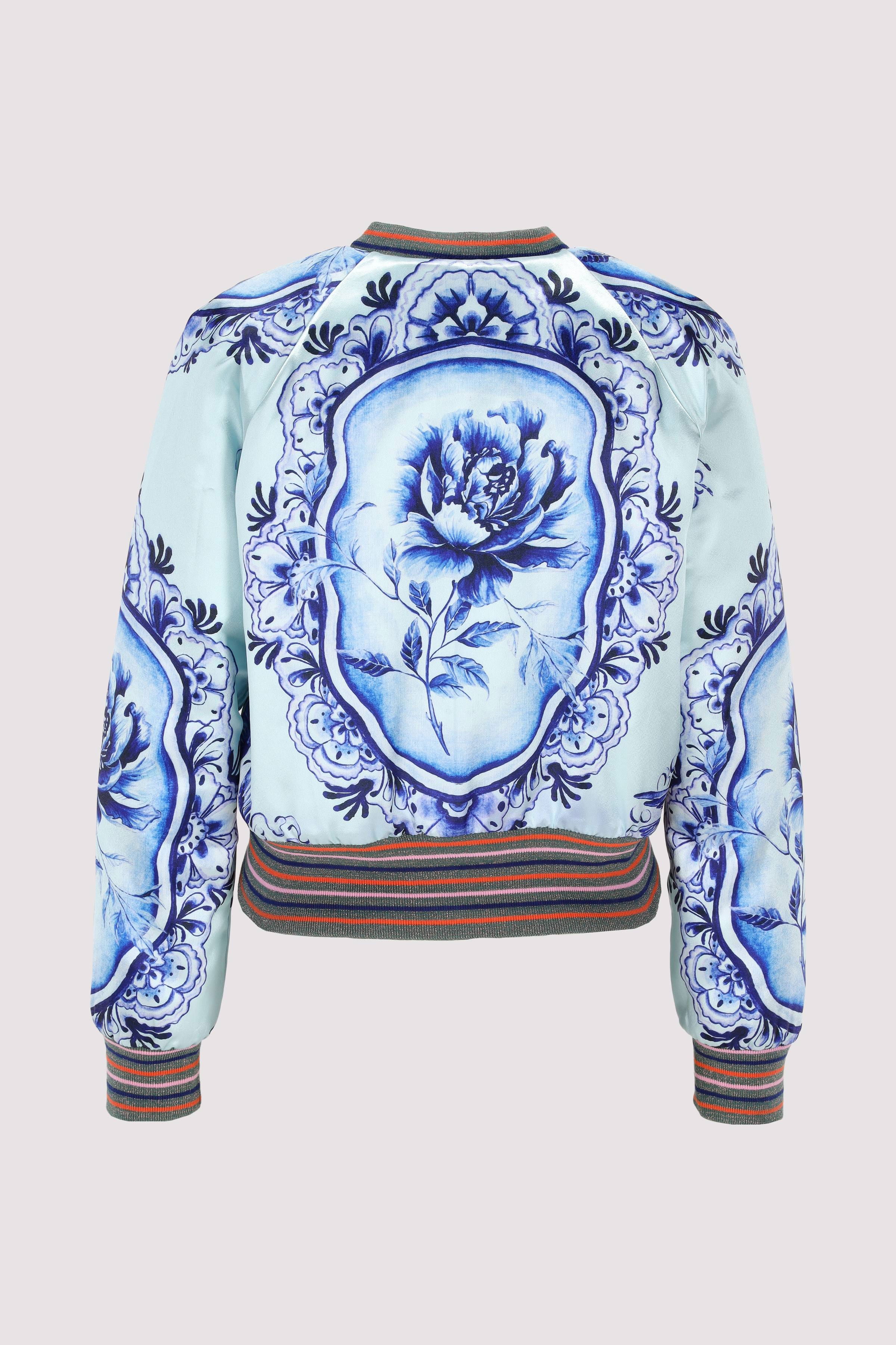 F8 - Lady Crop Bomber