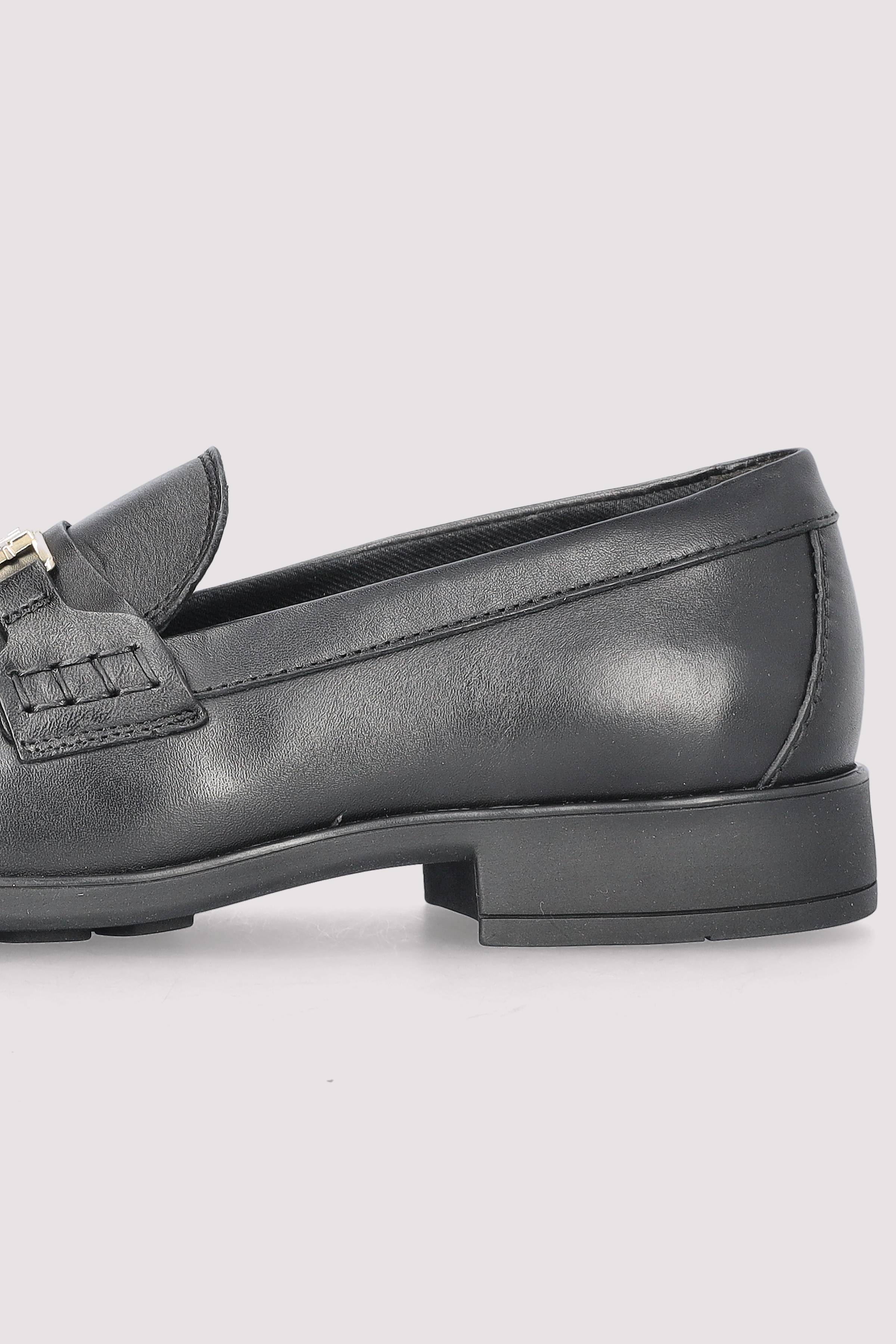 Tommy Hilfiger - TH LOGO LEATHER LOAFER Tommy Hilfiger - TH LOGO LEATHER LOAFER